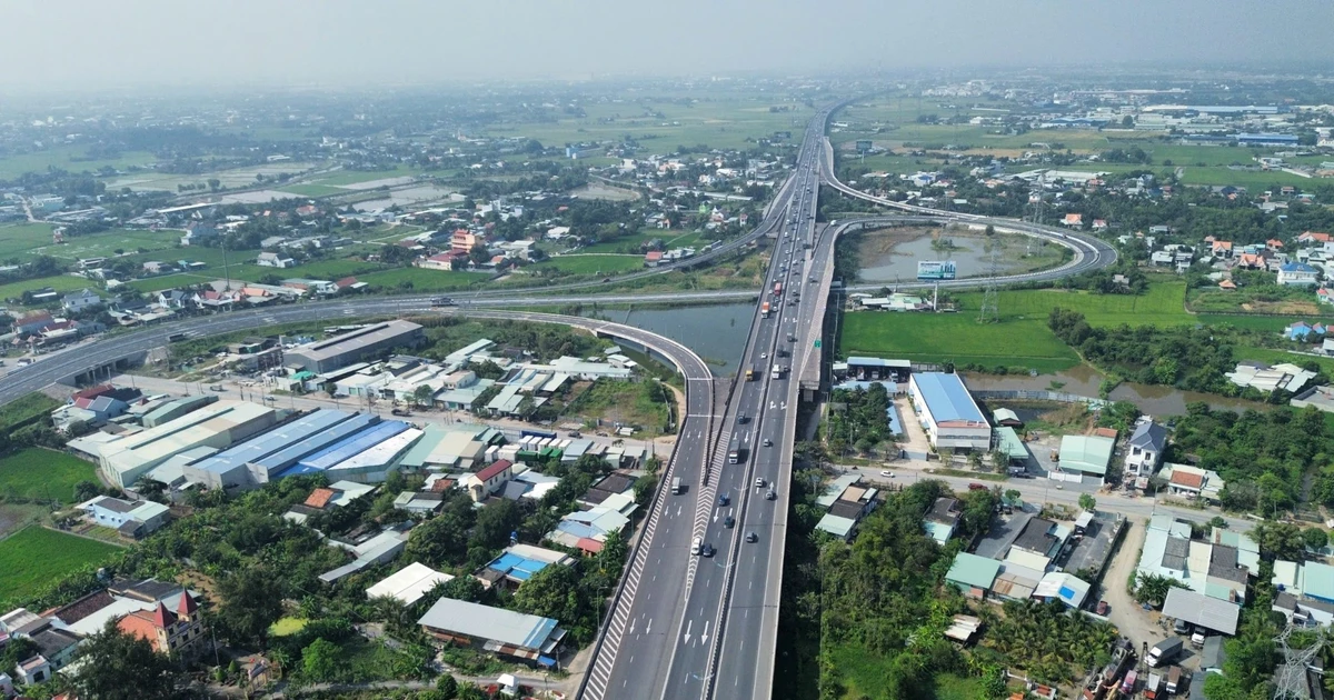 Từ vùng đệm công nghiệp đến cực tăng trưởng mới phía Nam