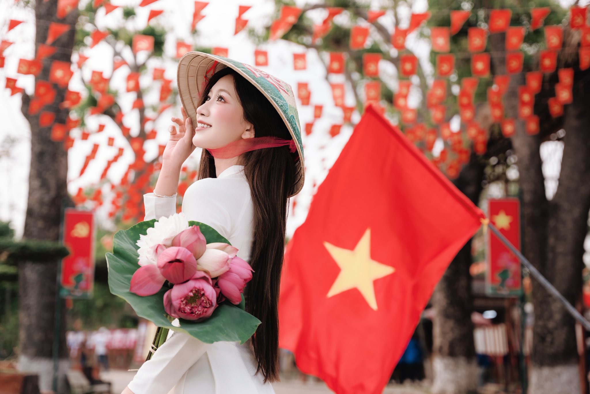 Quê hương Bác xúc động, tự hào trong ngày đất nước trọn niềm vui