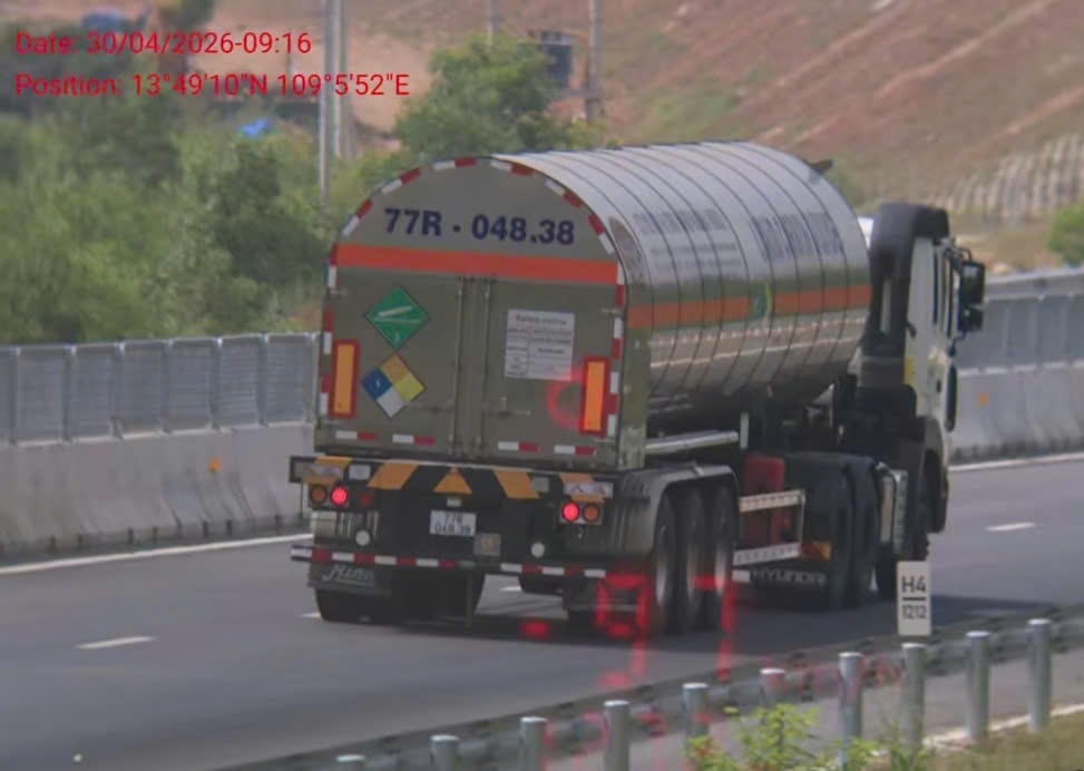 Xử lý 302 lái xe vi phạm tốc độ trên cao tốc trong ngày 30/4