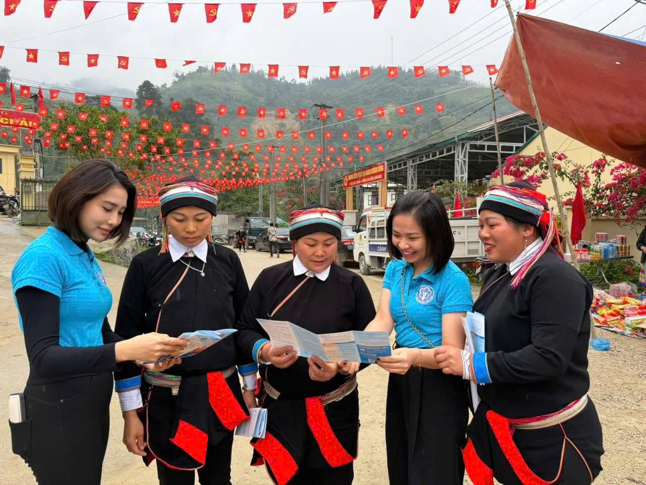 Tháng 5: ‘Dệt lưới’ an sinh phù hợp với biến đổi thị trường lao động