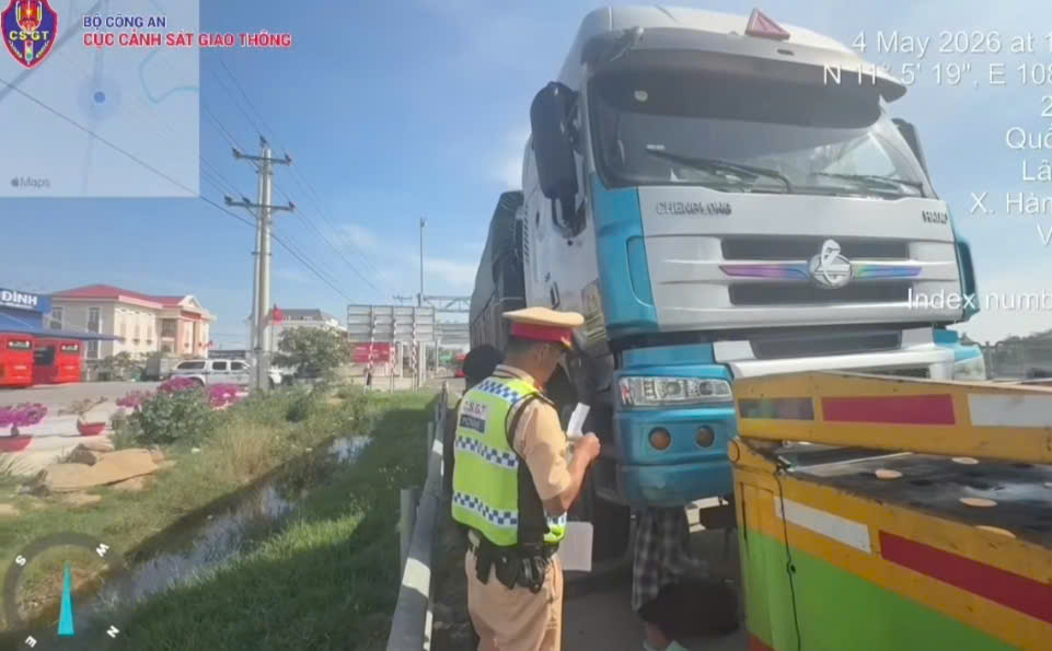 Chở hàng quá tải, tài xế và chủ xe đầu kéo bị xử phạt 103 triệu đồng