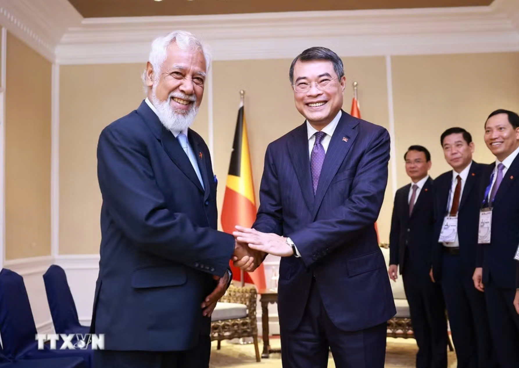 Thủ tướng Chính phủ Lê Minh Hưng gặp Thủ tướng Timor-Leste Xanana Gusmão. Ảnh: Dương Giang/TTXVN