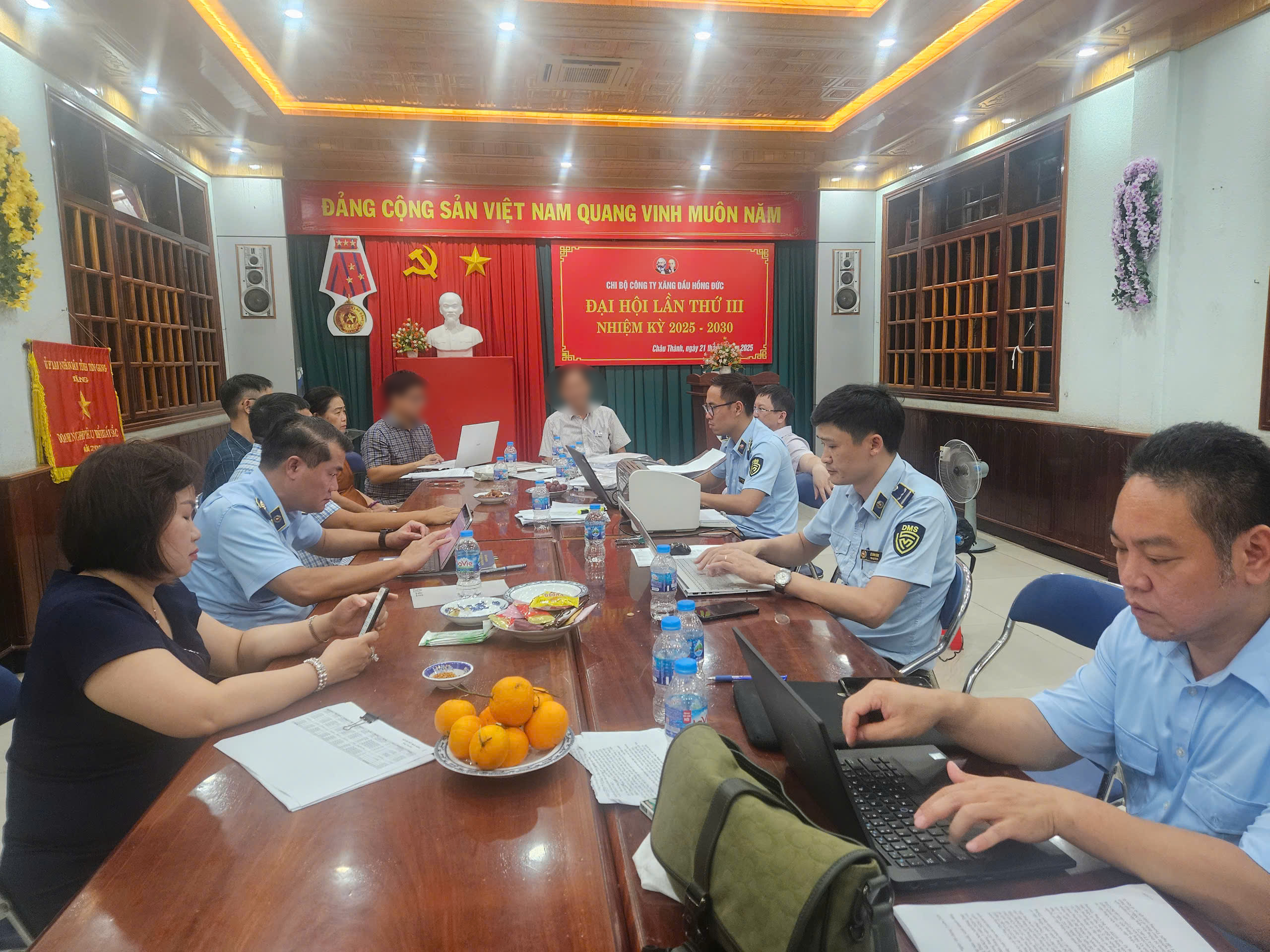 Không bảo đảm dự trữ xăng dầu, 2 doanh nghiệp đầu mối bị phạt