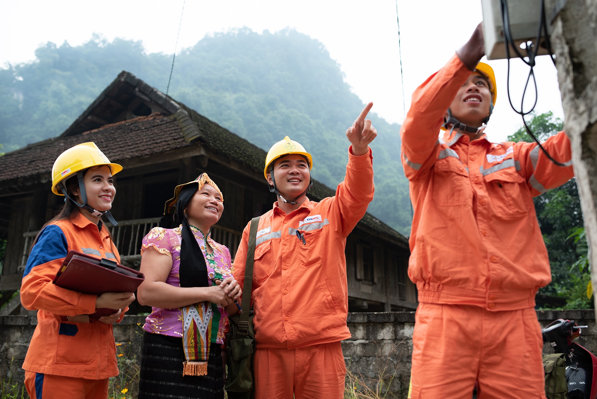 Thu hẹp khoảng cách vùng miền từ chính sách dân tộc