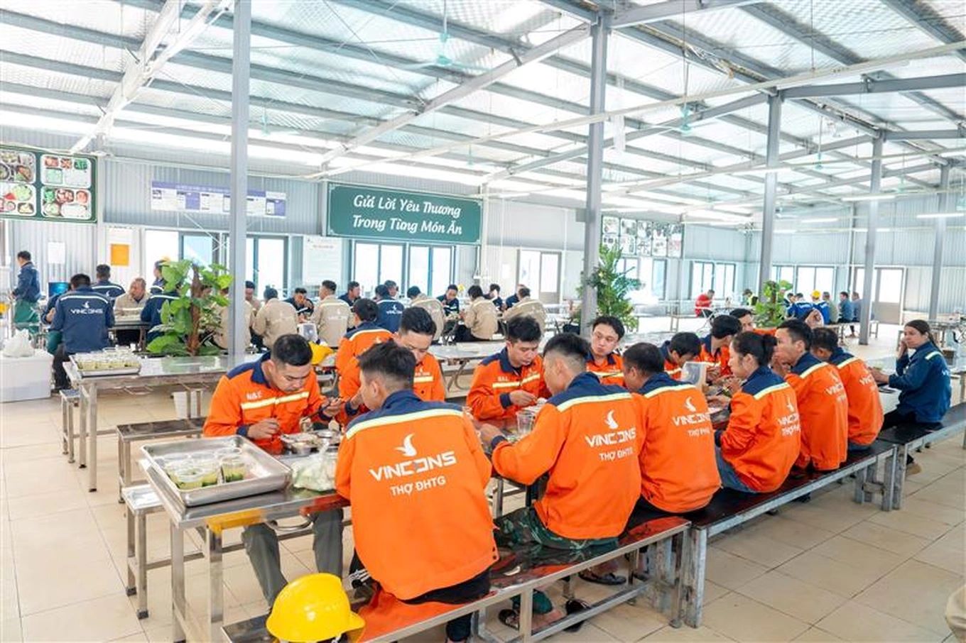 Vingroup tuyển hơn 20.000 lao động tại Hà Nội