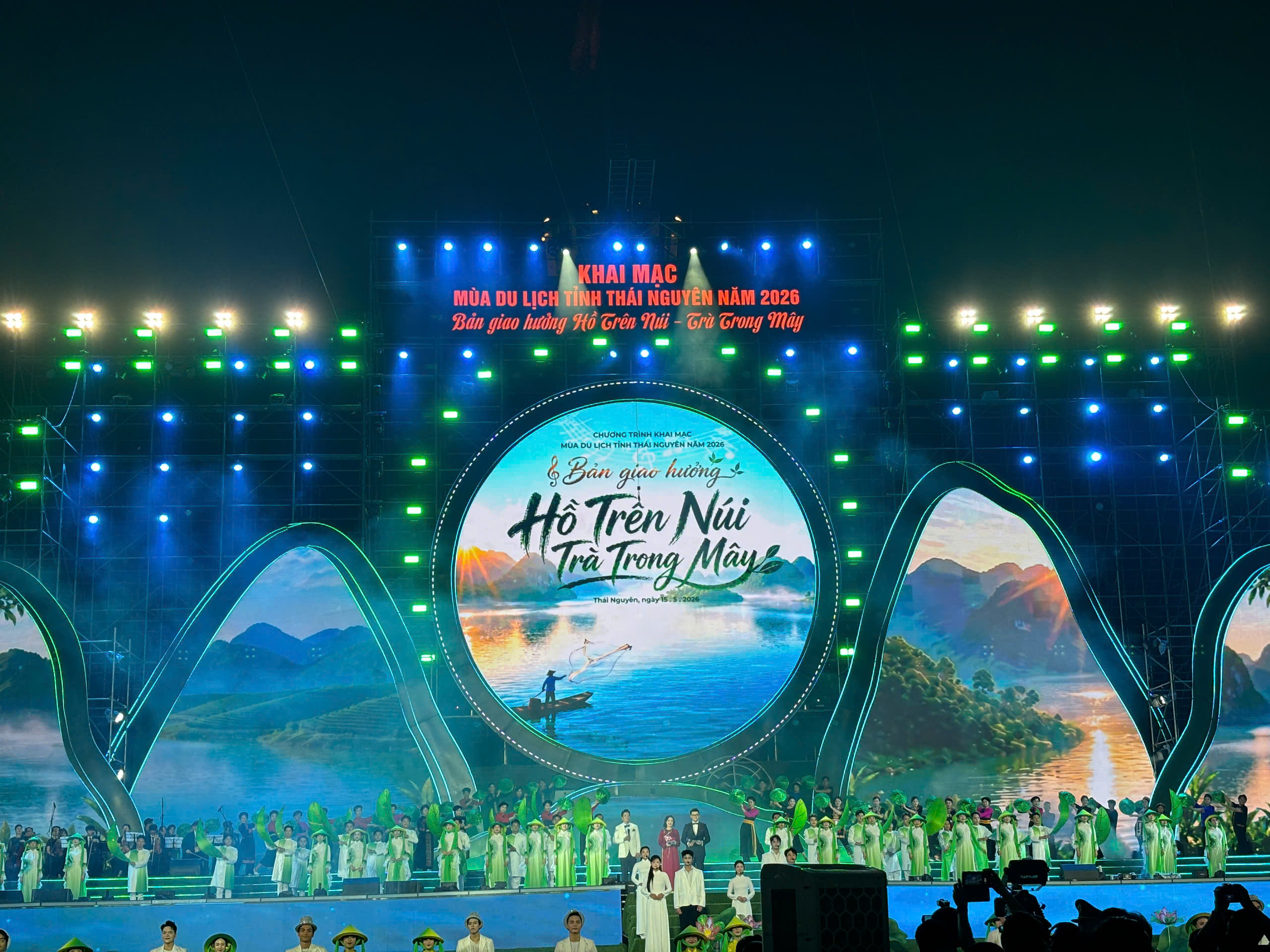 Thái Nguyên khai mạc mùa du lịch chủ đề 'Hồ trên núi-Trà trong mây'