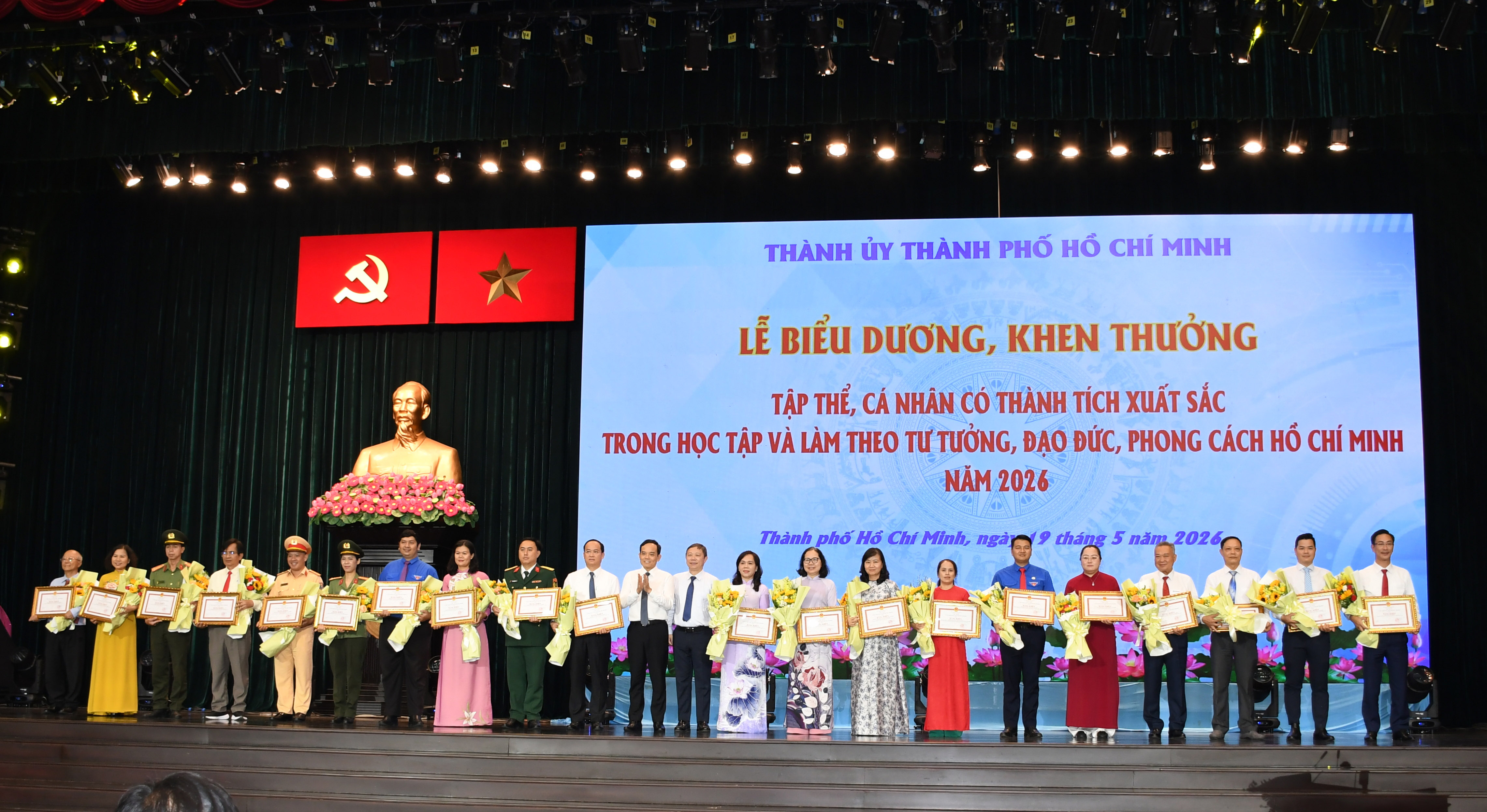 TP. Hồ Chí Minh: 358 tập thể, cá nhân học và làm theo Bác được biểu dương