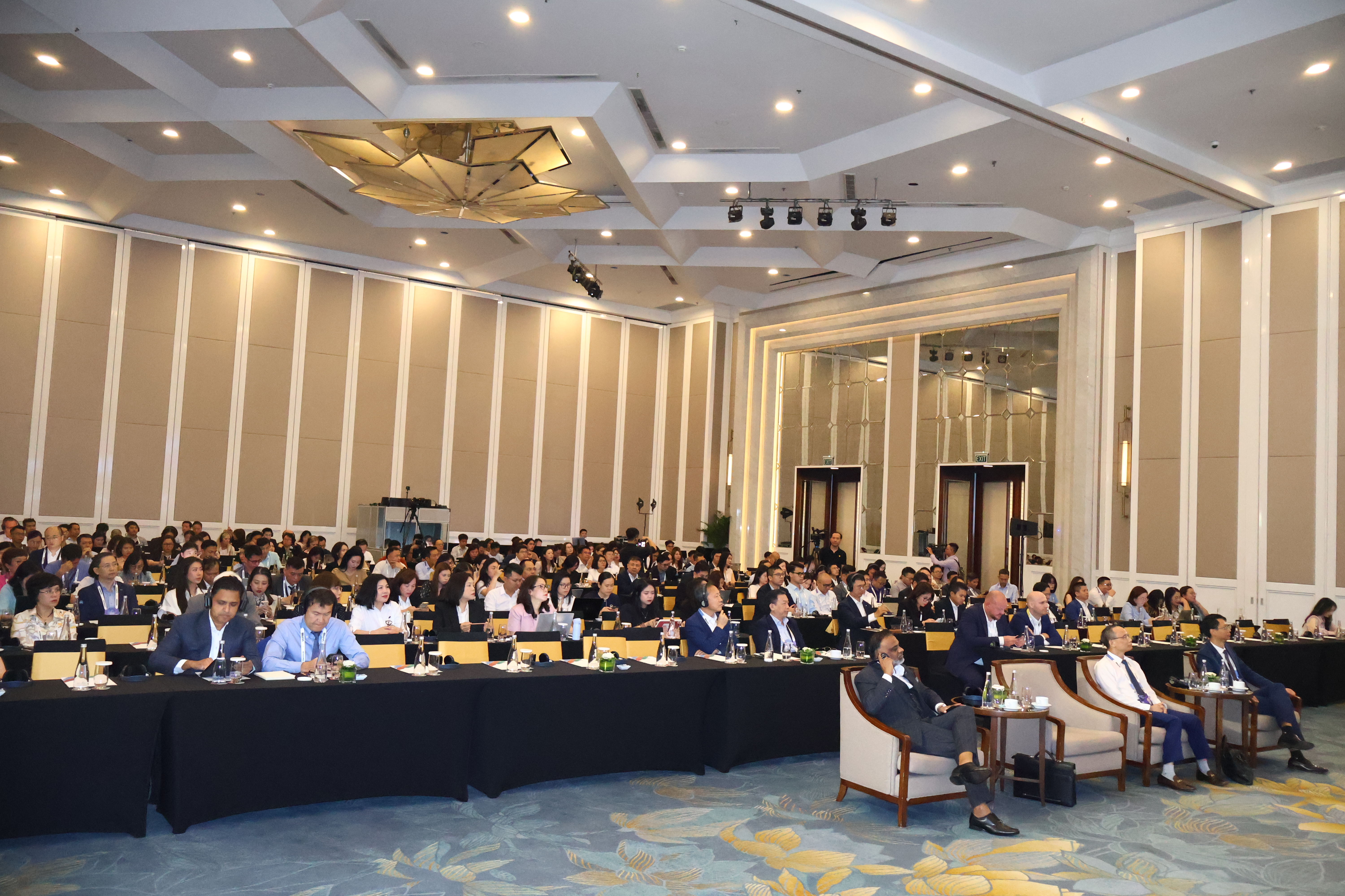 Ngân hàng siết bảo mật trước nguy cơ gian lận bằng AI