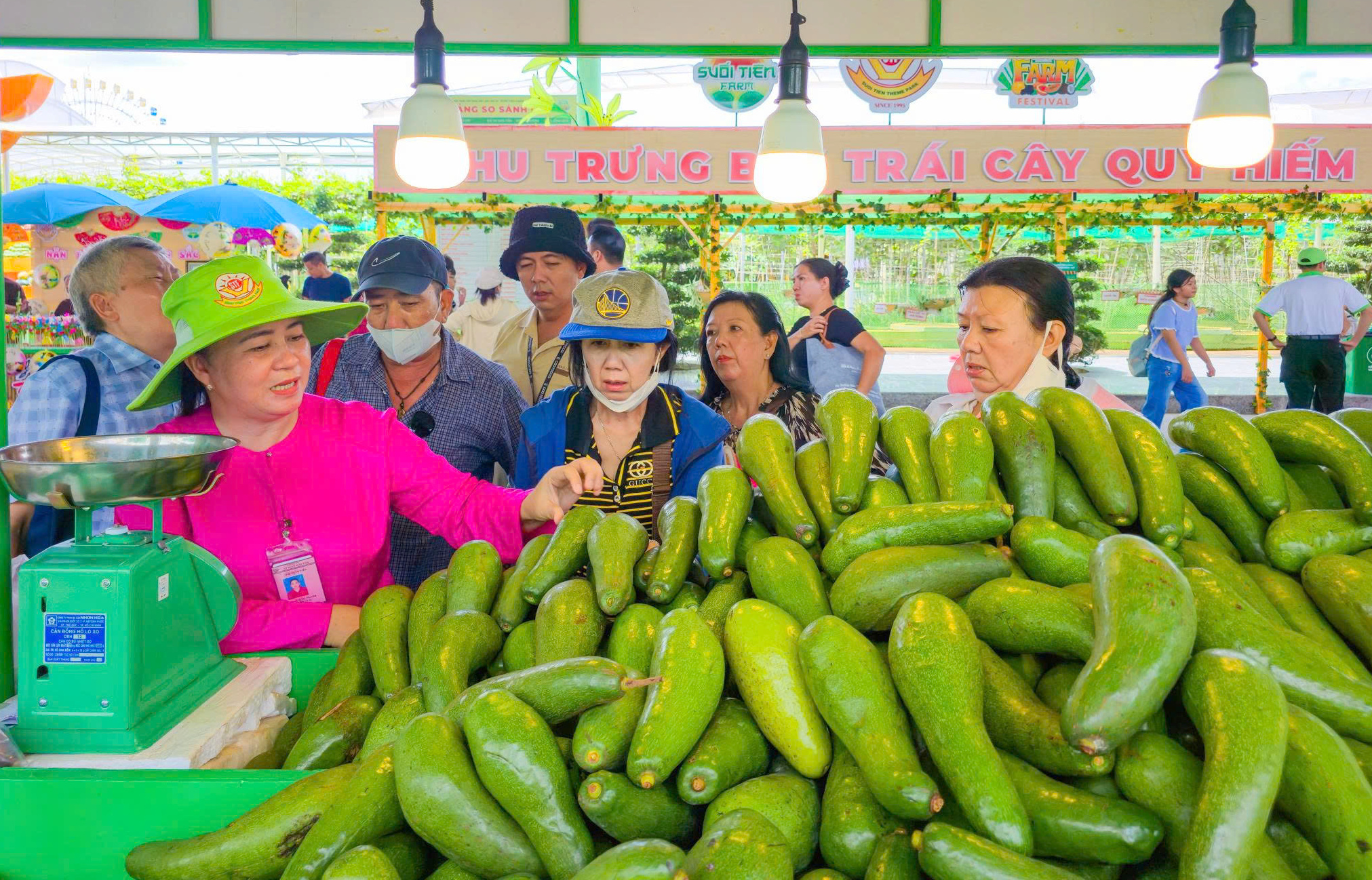 TP. Hồ Chí Minh kích cầu tiêu dùng bằng lễ hội trái cây