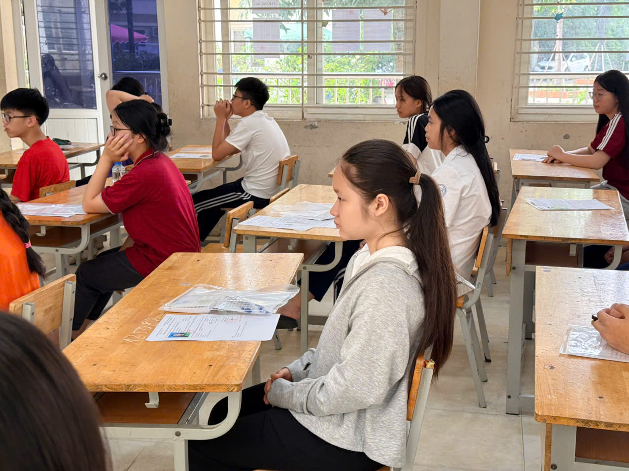 Chùm ảnh: Thí sinh Hà Nội làm thủ tục dự thi vào lớp 10