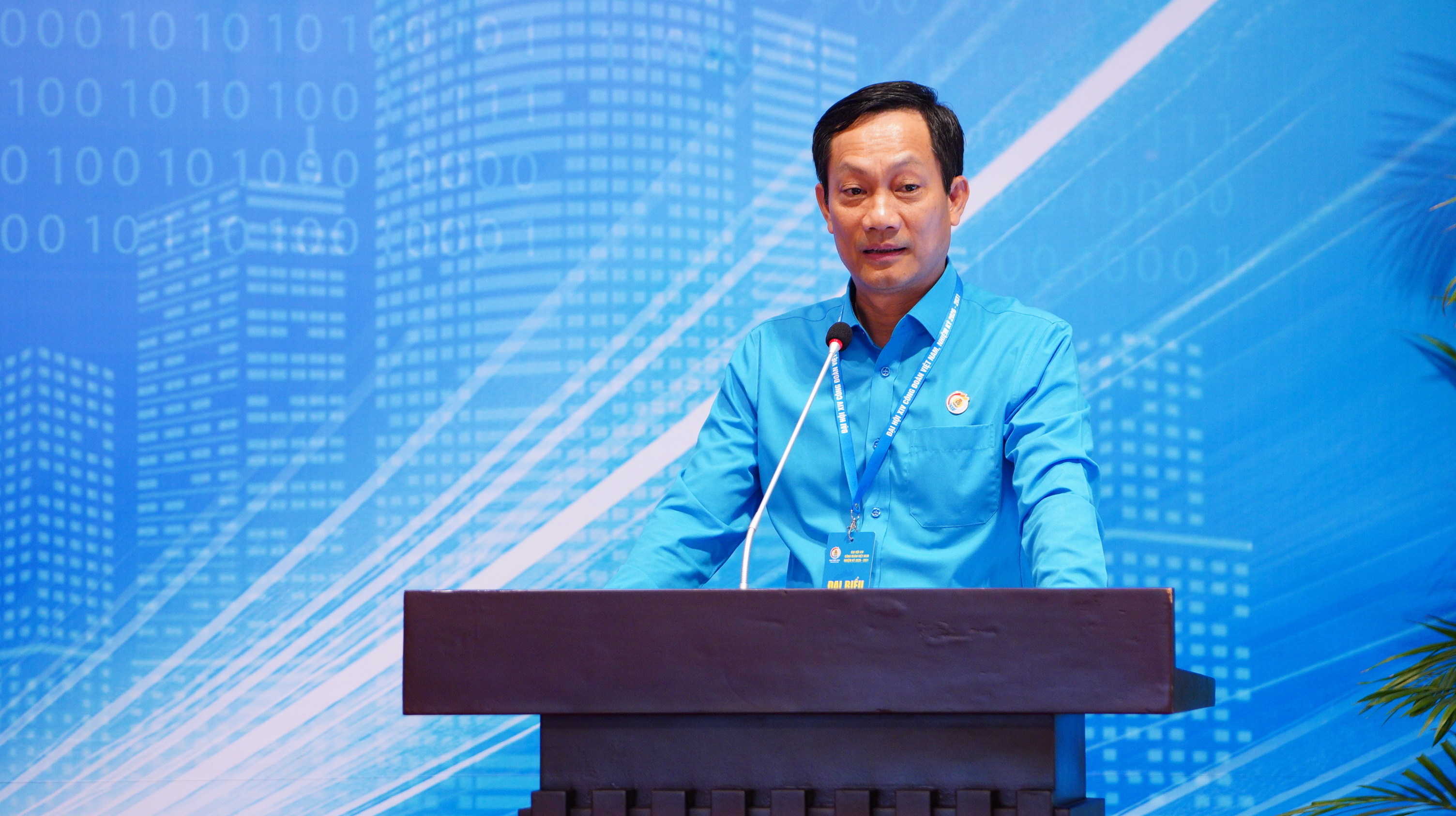 Chủ tịch Công đoàn Công Thương Việt Nam Lê An Hải được bầu làm Ủy viên Ban Chấp hành Tổng Liên đoàn Lao động Việt Nam khóa XIV và Ủy viên Ban Thường vụ Tổng Liên đoàn Lao động Việt Nam khoá XIV. Ảnh Thái Mạnh