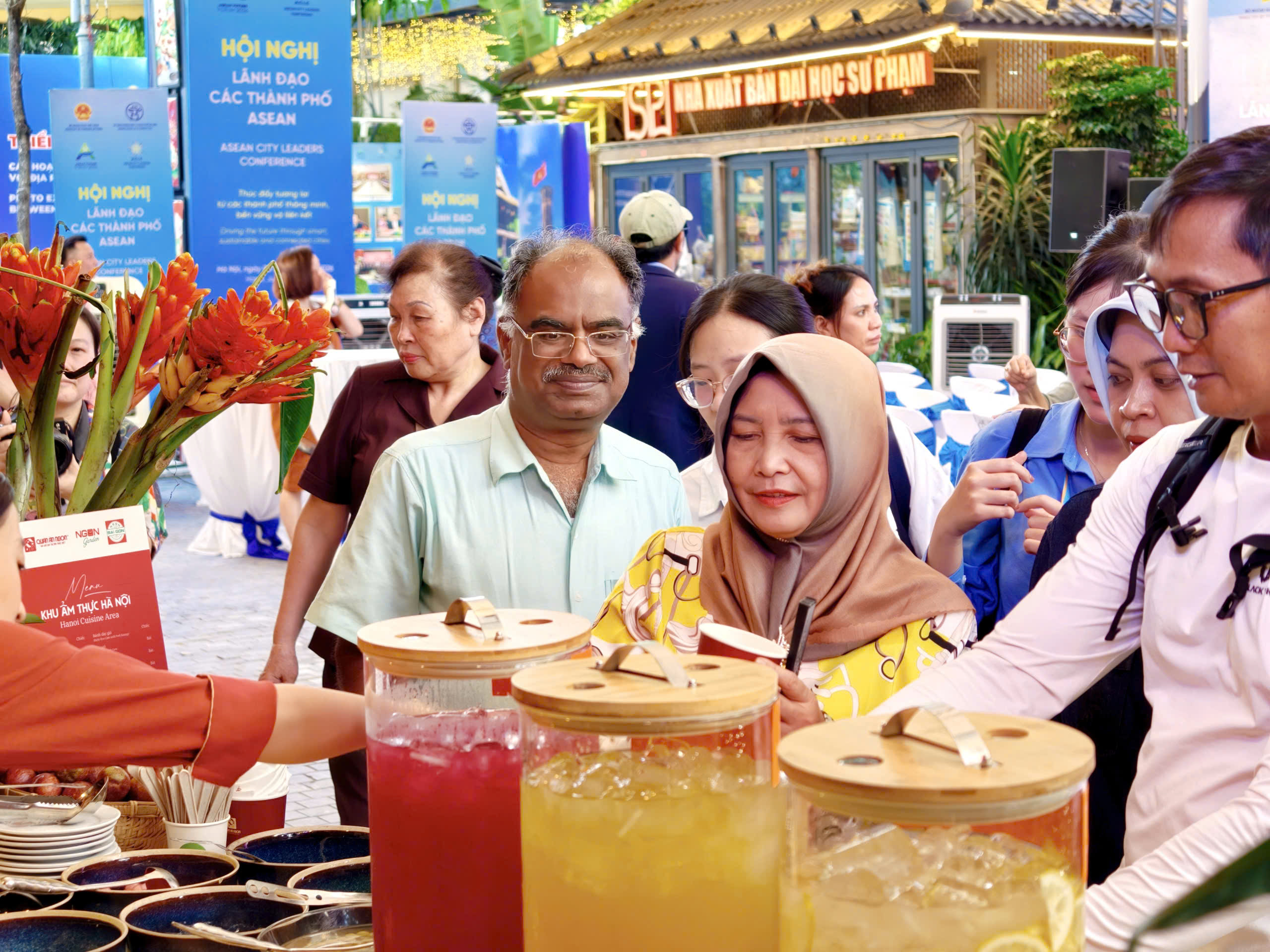 Tăng cường giao lưu, thúc đẩy hợp tác giữa các thành phố ASEAN
