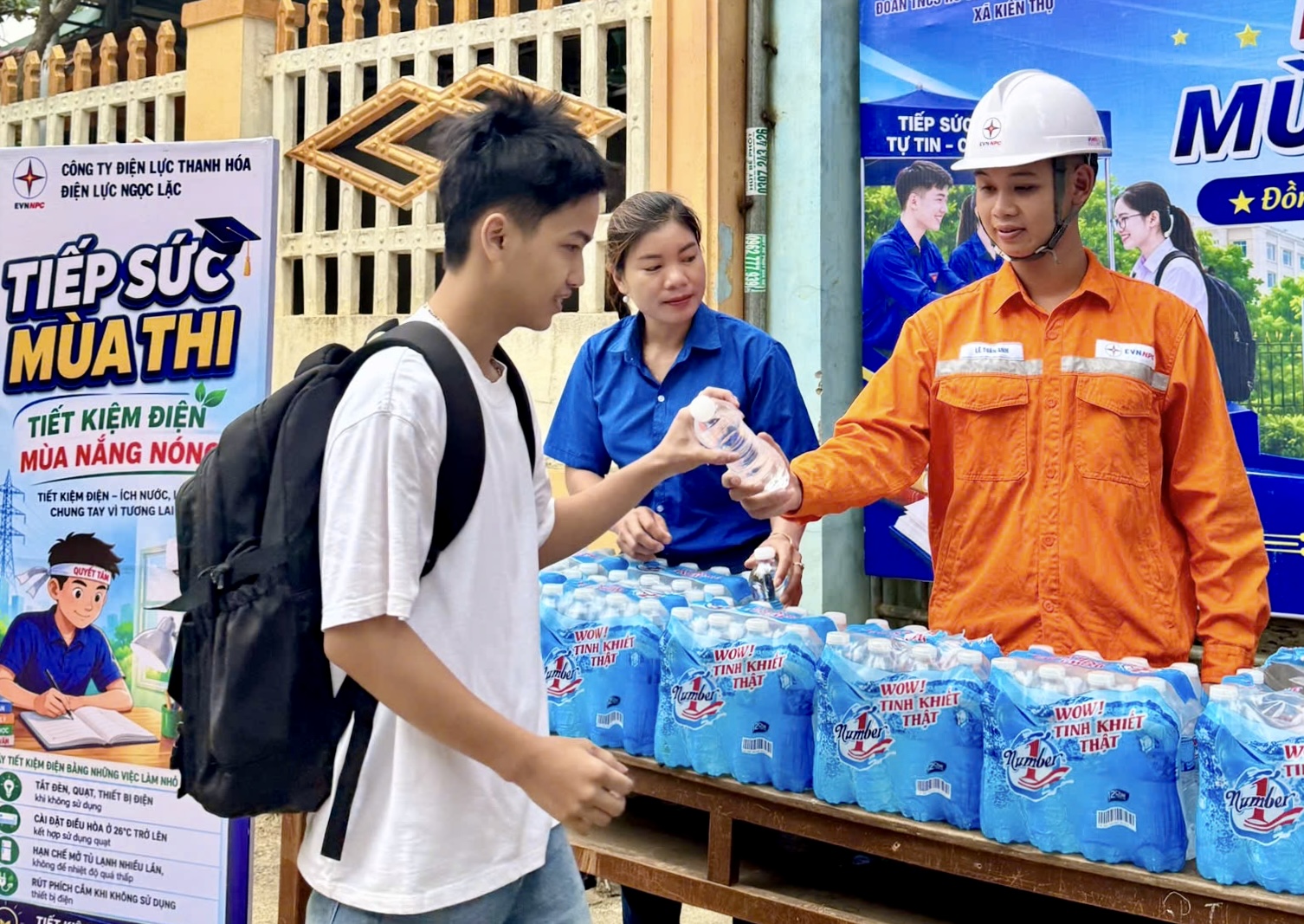 Thanh Hoá: Tiếp sức mùa thi từ những người thợ điện