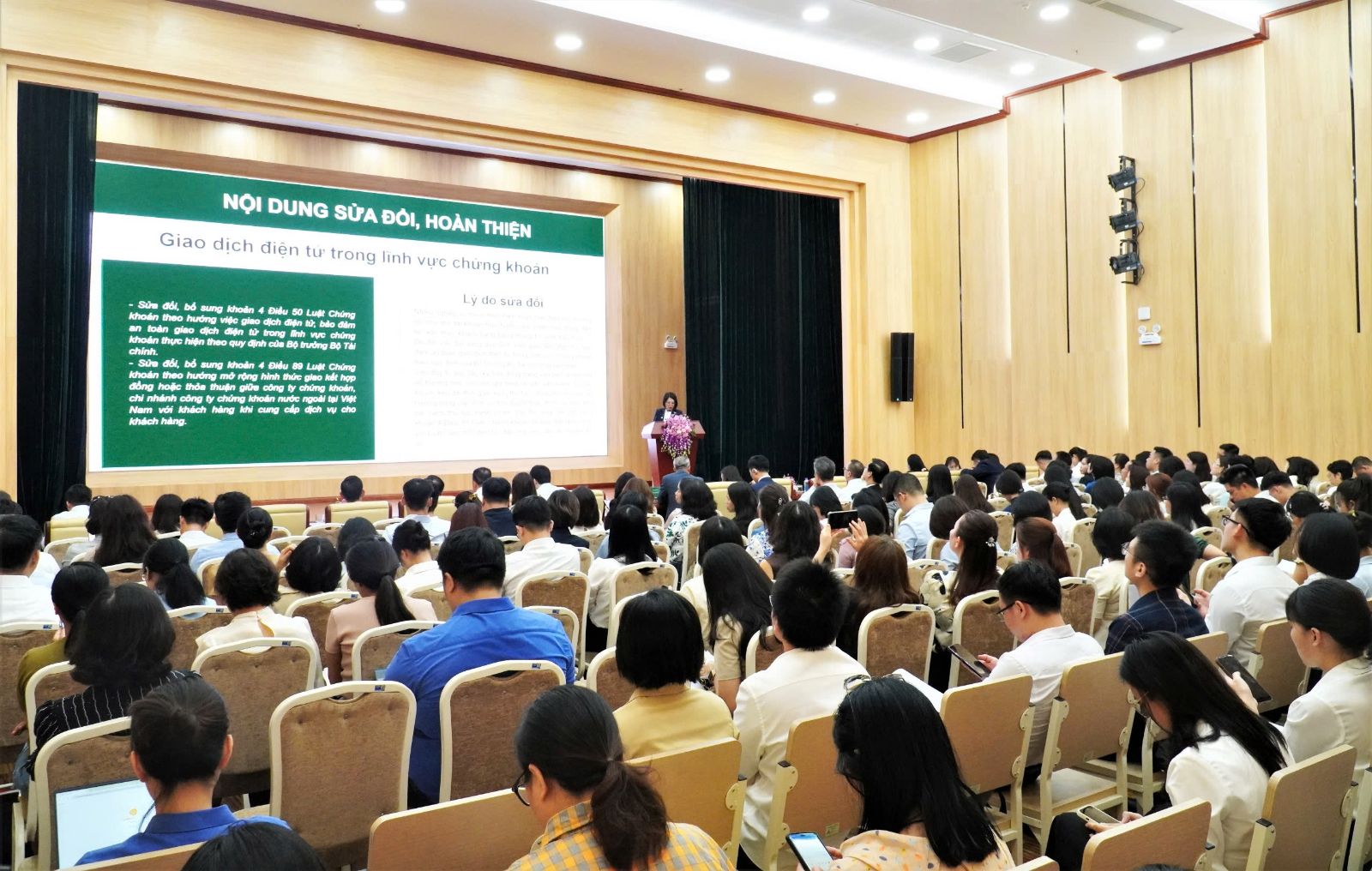 Để thị trường chứng khoán sớm được MSCI nâng hạng