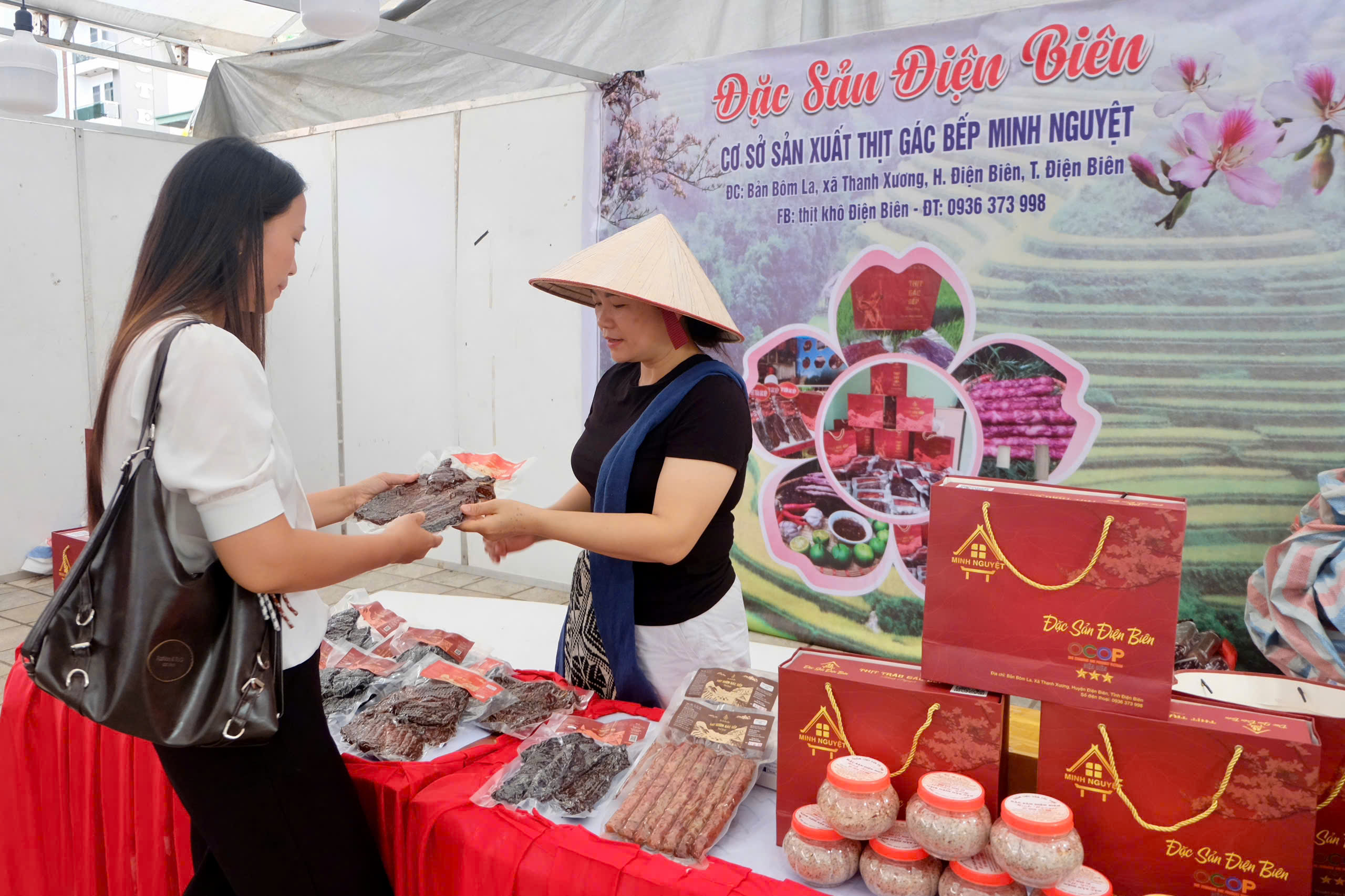 Hội chợ OCOP Điện Biên thành công, mở rộng cơ hội tiêu thụ sản phẩm 