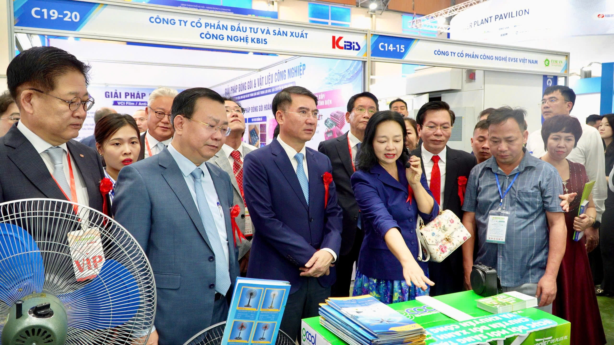 Ấn tượng 'Gian hàng Xanh - Tiết kiệm năng lượng' tại ENTECH HANOI 2026