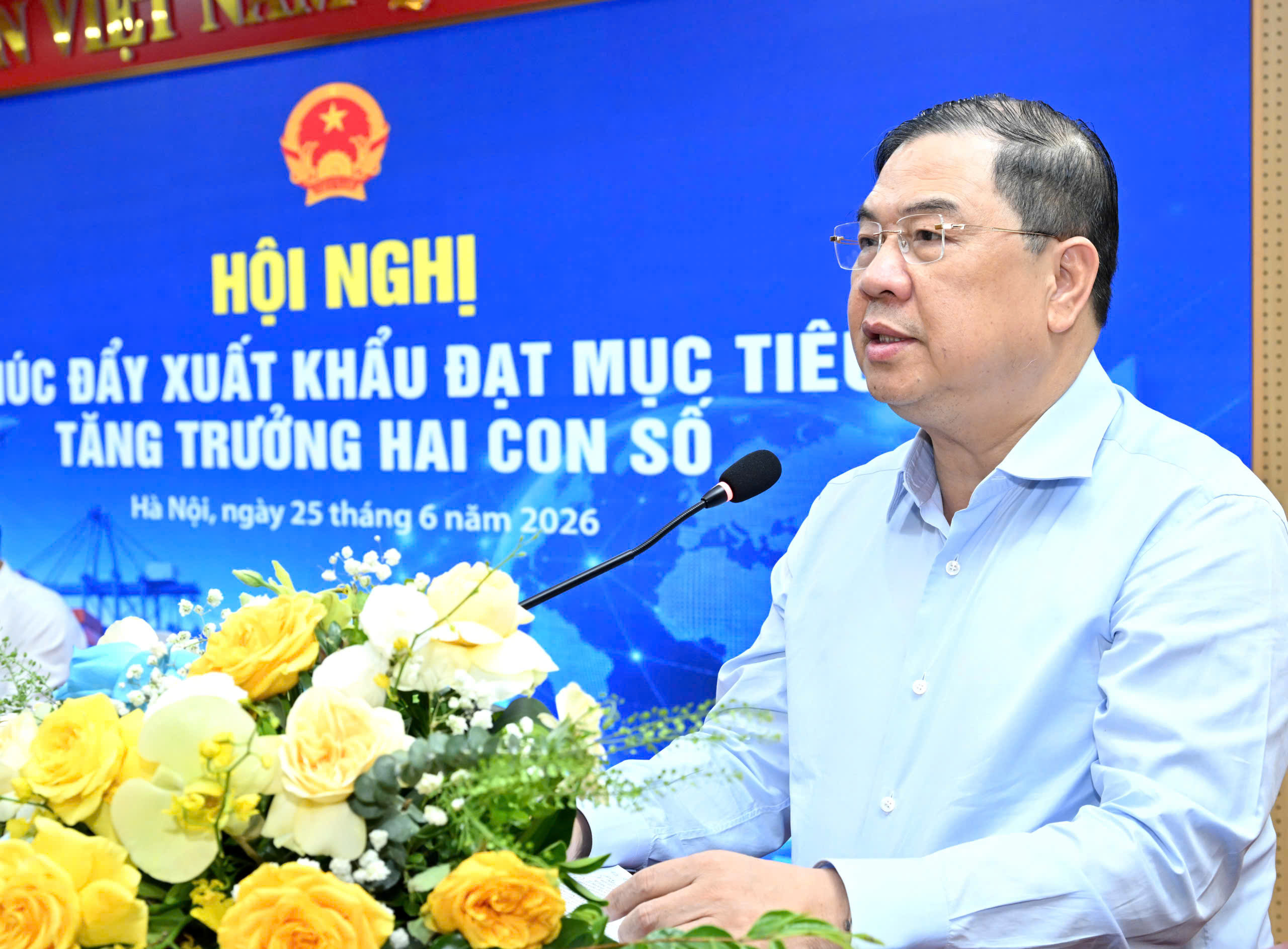 Phó Thủ tướng thường trực Chính phủ Phạm Gia Túc phát biểu kết luận Hội nghị thúc đẩy xuất khẩu đạt mục tiêu tăng trưởng hai con số