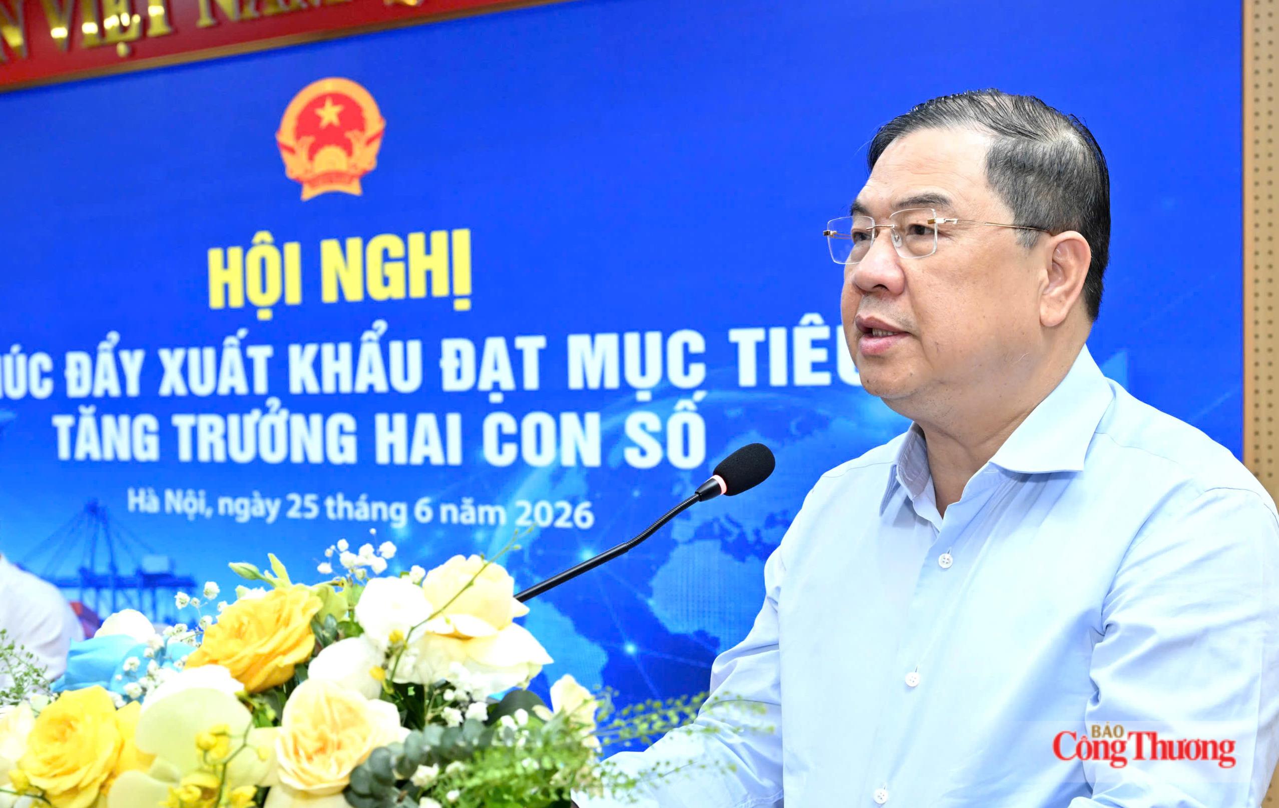Phó Thủ tướng Thường trực Chính phủ Phạm Gia Túc phát biểu kết luận Hội nghị thúc đẩy xuất khẩu đạt mục tiêu tăng trưởng hai con số