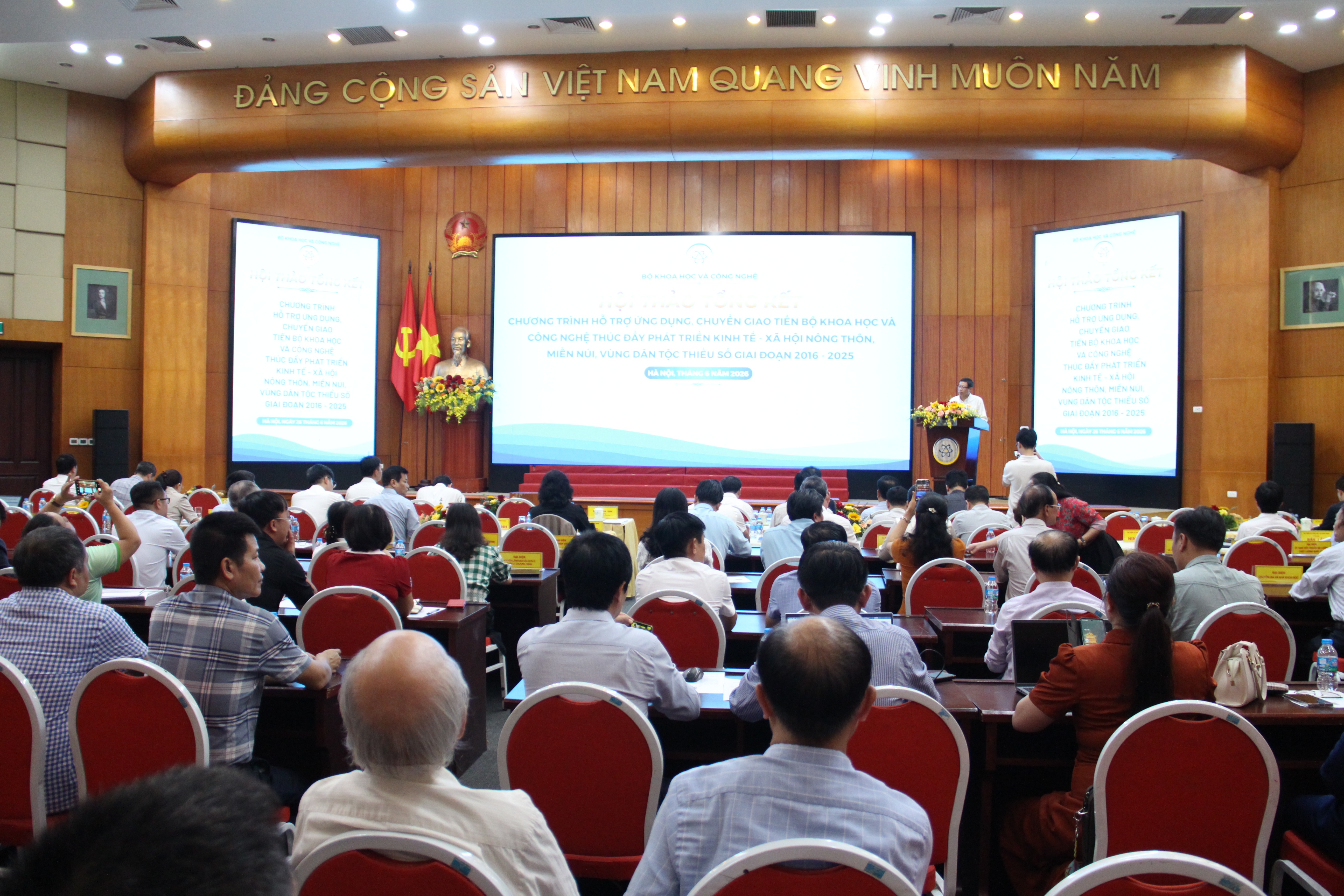 551 dự án, 1.426 mô hình khoa học công nghệ nâng cao sinh kế cho người dân
