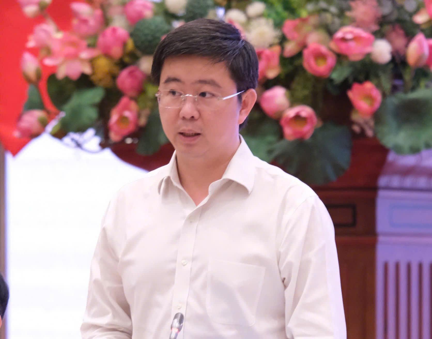 Thứ trưởng Bộ Khoa học và Công nghệ Bùi Hoàng Phương trả lời tại họp báo. Ảnh: Lê An