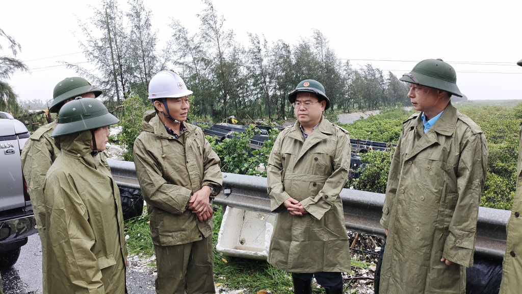 Quảng Ninh đẩy nhanh khắc phục hậu quả bão, giữ thông suốt hoạt động thương mại 