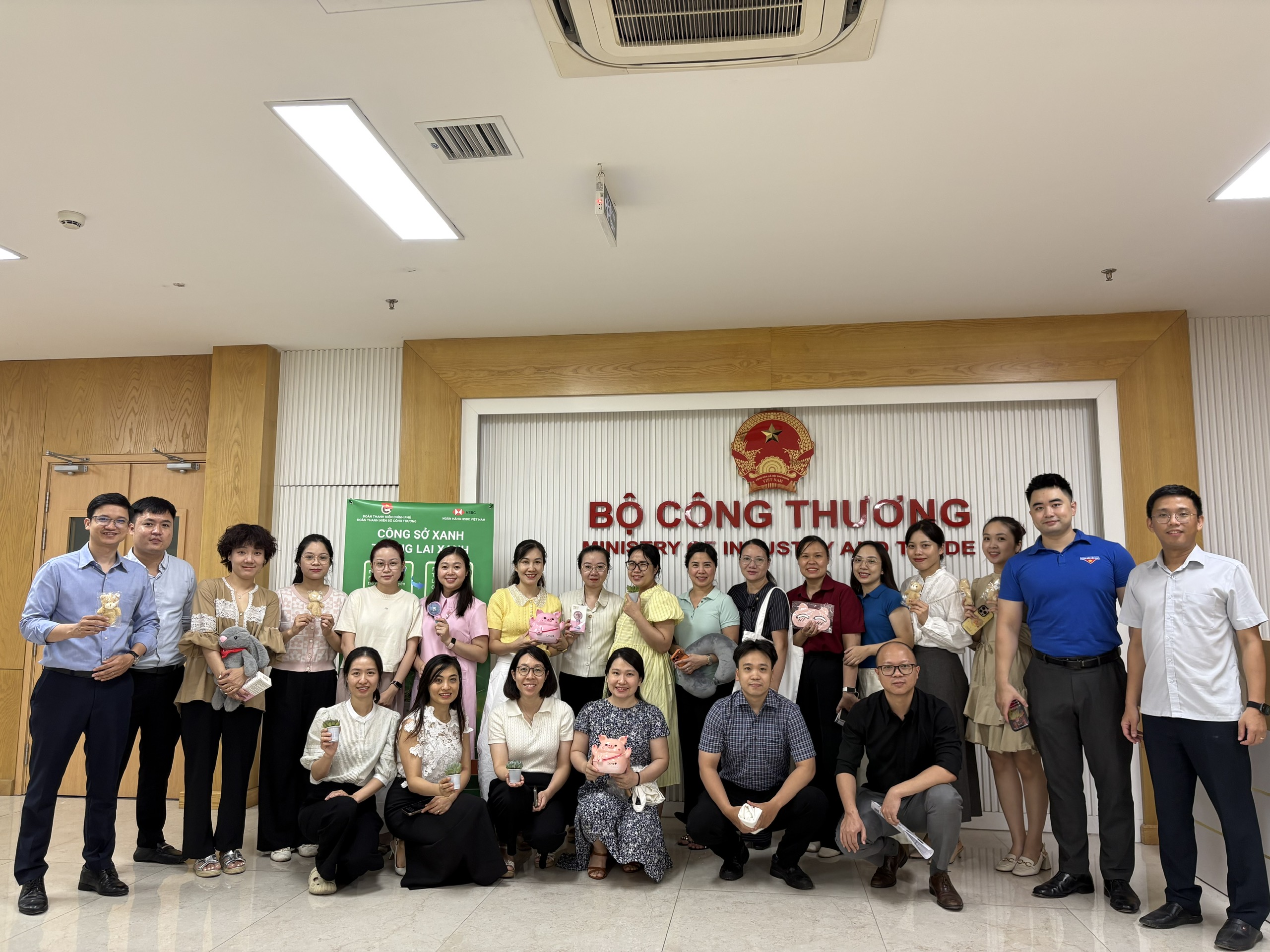 Đoàn Thanh niên Bộ Công Thương tổ chức chương trình 'Công sở xanh - Tương lai xanh'