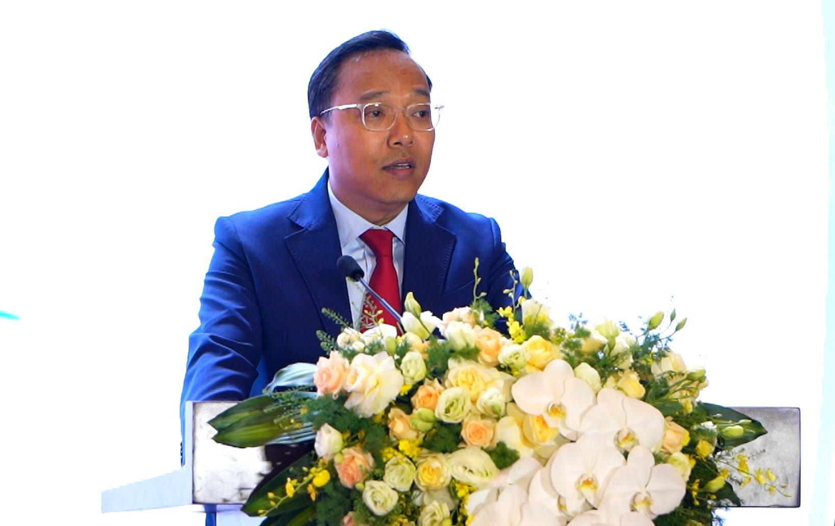 Thứ trưởng Bộ Công Thương Nguyễn Hoàng Long phát biểu tại diễn đàn.