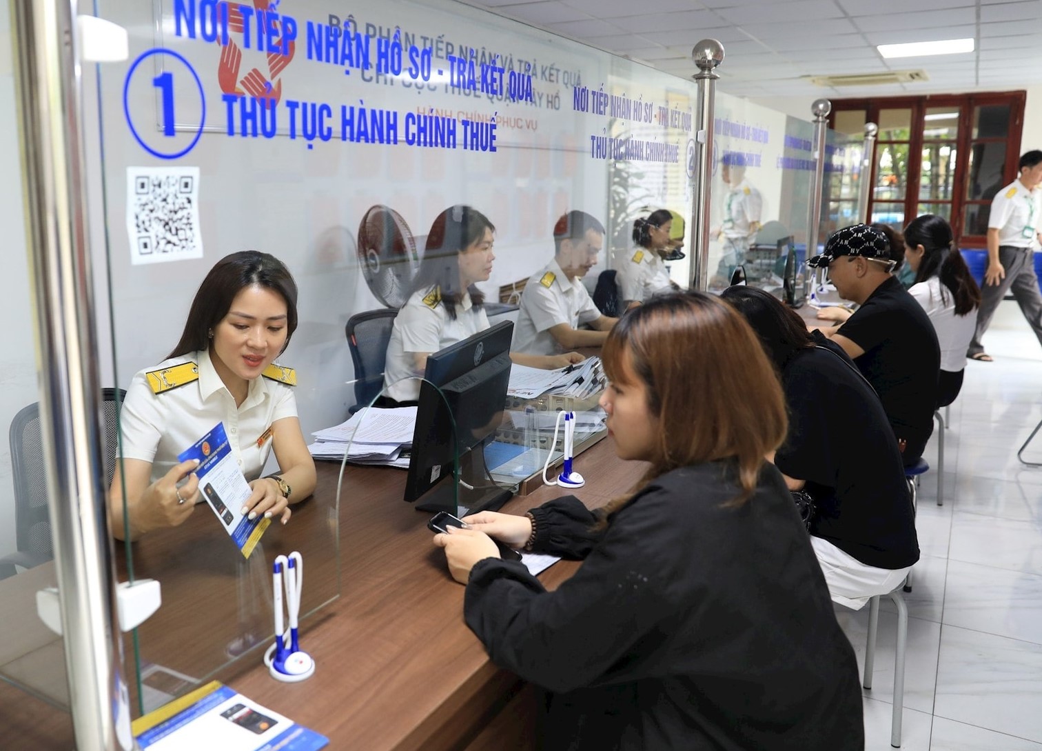 Infographic | Tổng thu ngân sách của Hà Nội 6 tháng đầu năm tăng 4,7%