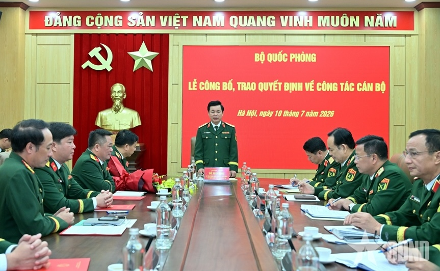 Thượng tướng Đỗ Xuân Tụng, Ủy viên Trung ương Đảng, Phó chủ nhiệm Tổng cục Chính trị phát biểu tại buổi lễ.
