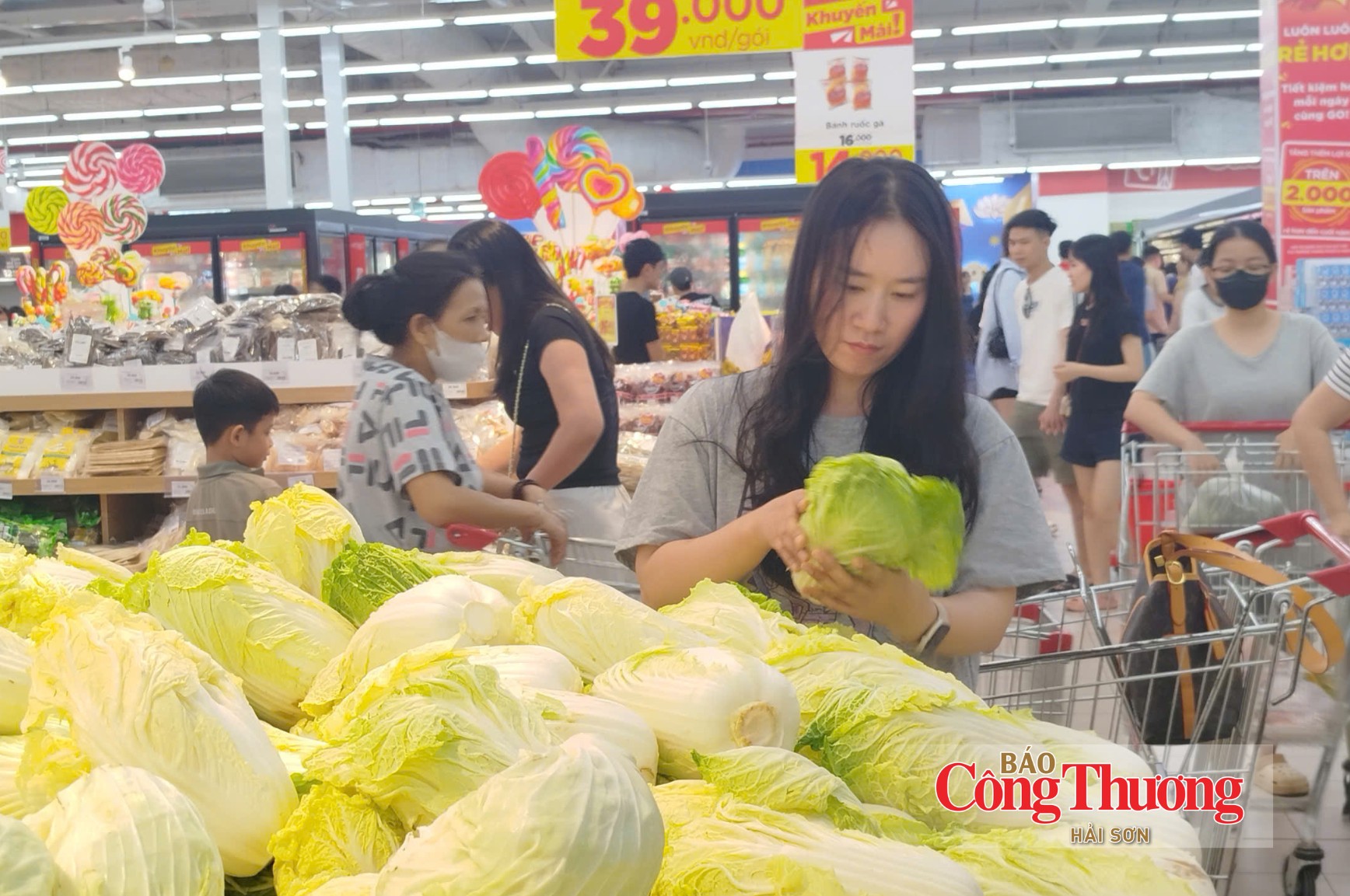 Hà Nội thúc đẩy phát triển thương mại điện tử gắn tiêu dùng số
