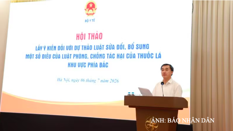 Giáo sư, Tiến sĩ Trần Văn Thuấn, Thứ trưởng Y tế, phát biểu tại Hội thảo tham vấn chính sách, lấy ý kiến đối với dự thảo Luật sửa đổi, bổ sung một số điều của Luật Phòng, chống tác hại của thuốc lá.