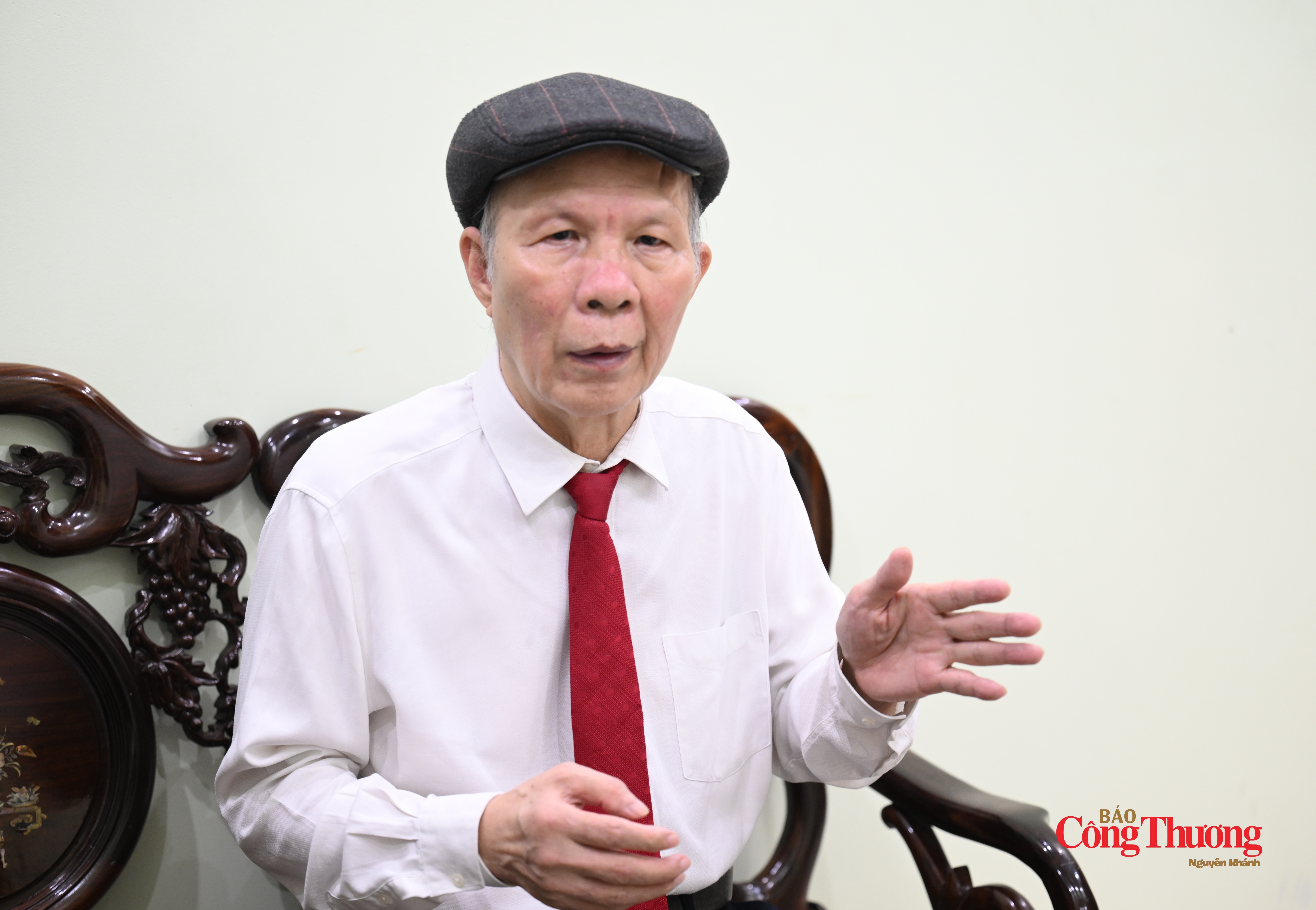 Nhà giáo ưu tú, PGS.TS Đinh Trọng Thịnh, giảng viên cao cấp Học viện Tài chính - chuyên gia kinh tế.