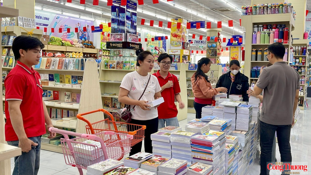 Cần Thơ: Thị trường đồ dùng học tập nhộn nhịp trước năm học mới