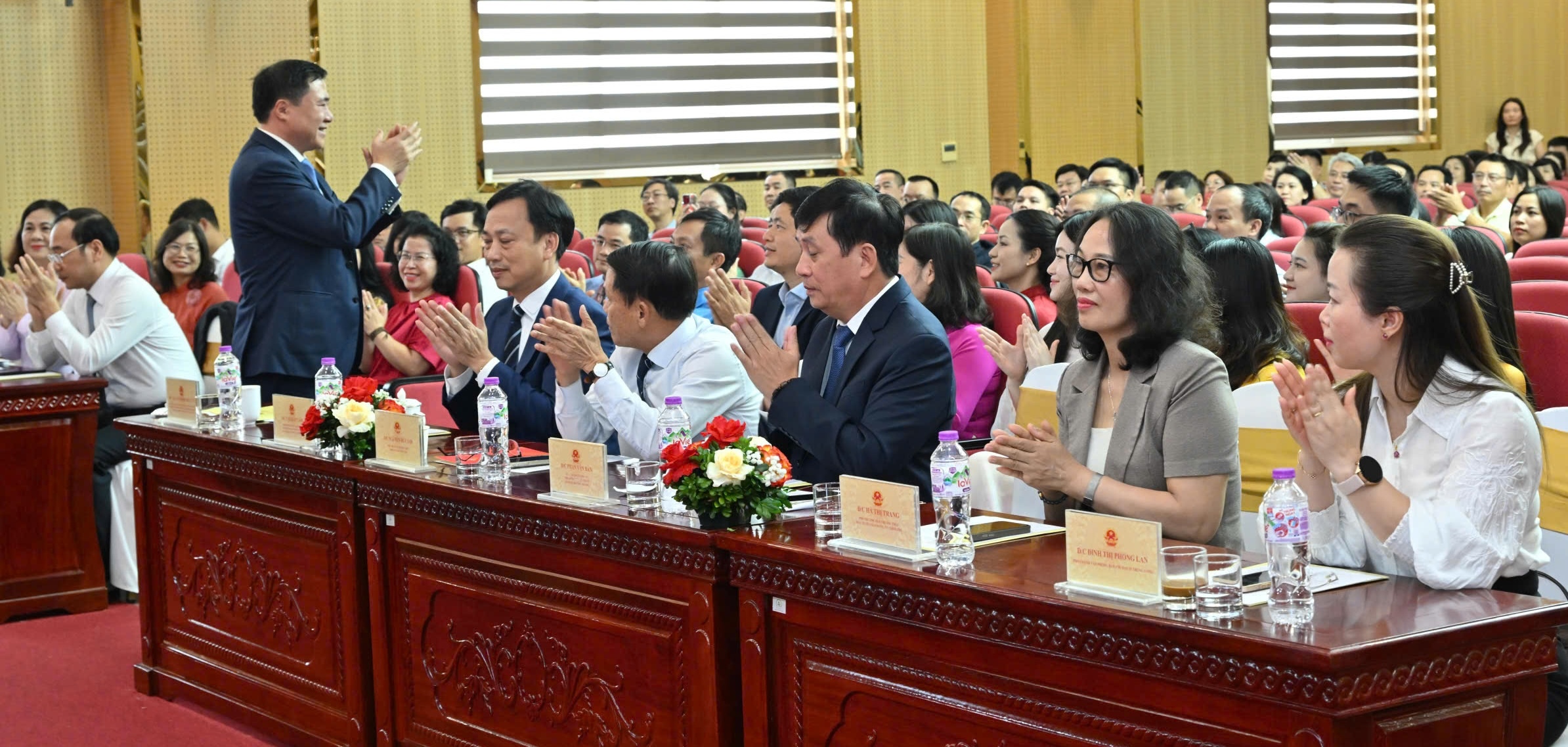Thứ trưởng mong muốn cuộc thi tiếp tục trở thành diễn đàn để những người làm công tác chuyên môn trong ngành Công Thương phát huy kinh nghiệm, kiến thức, góc nhìn, cùng tham gia bảo vệ nền tảng tư tưởng của Đảng.
