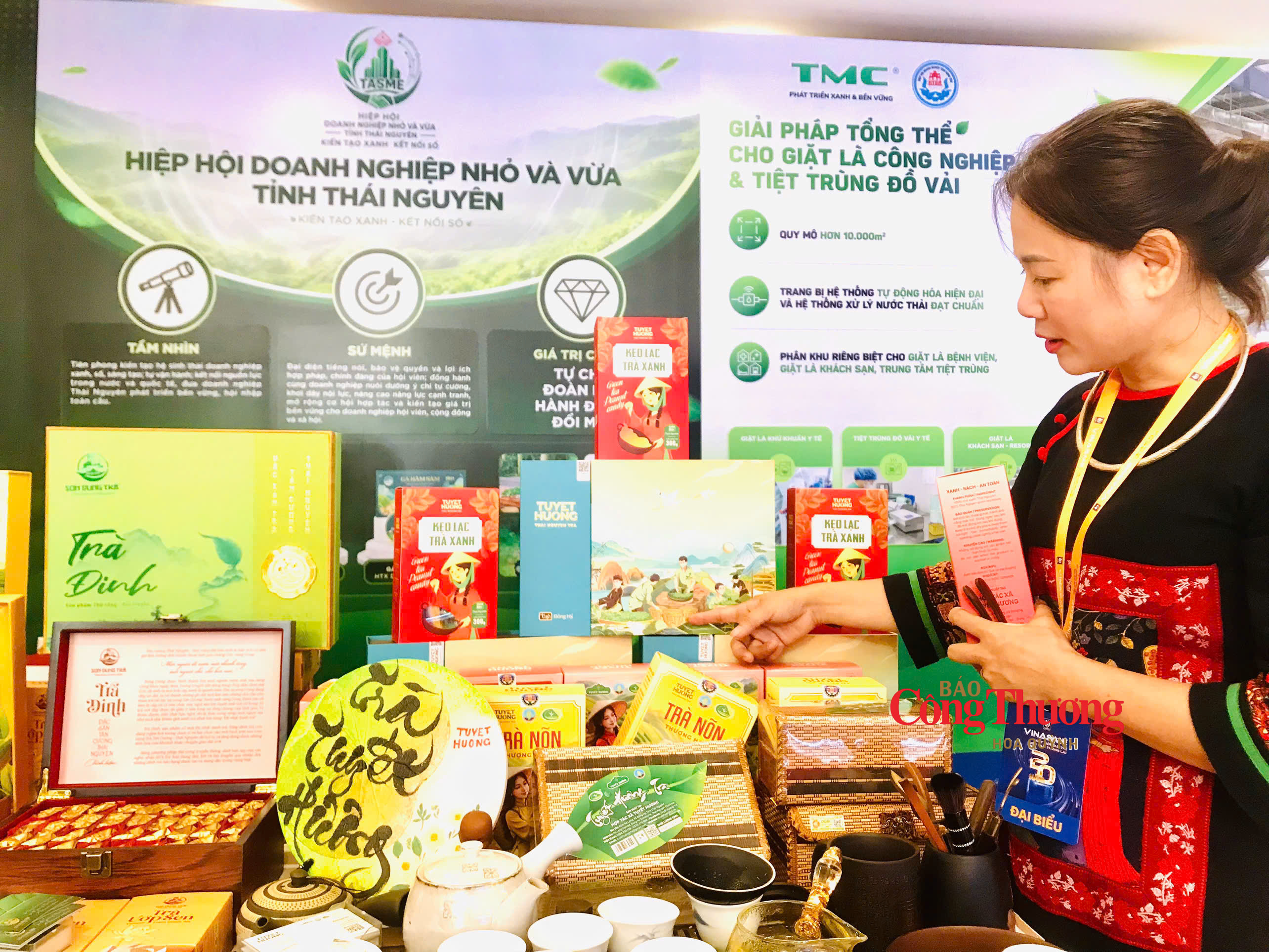 Sản phẩm OCOP: ‘Đánh thức’ sức mạnh mềm từ những giá trị bản địa 