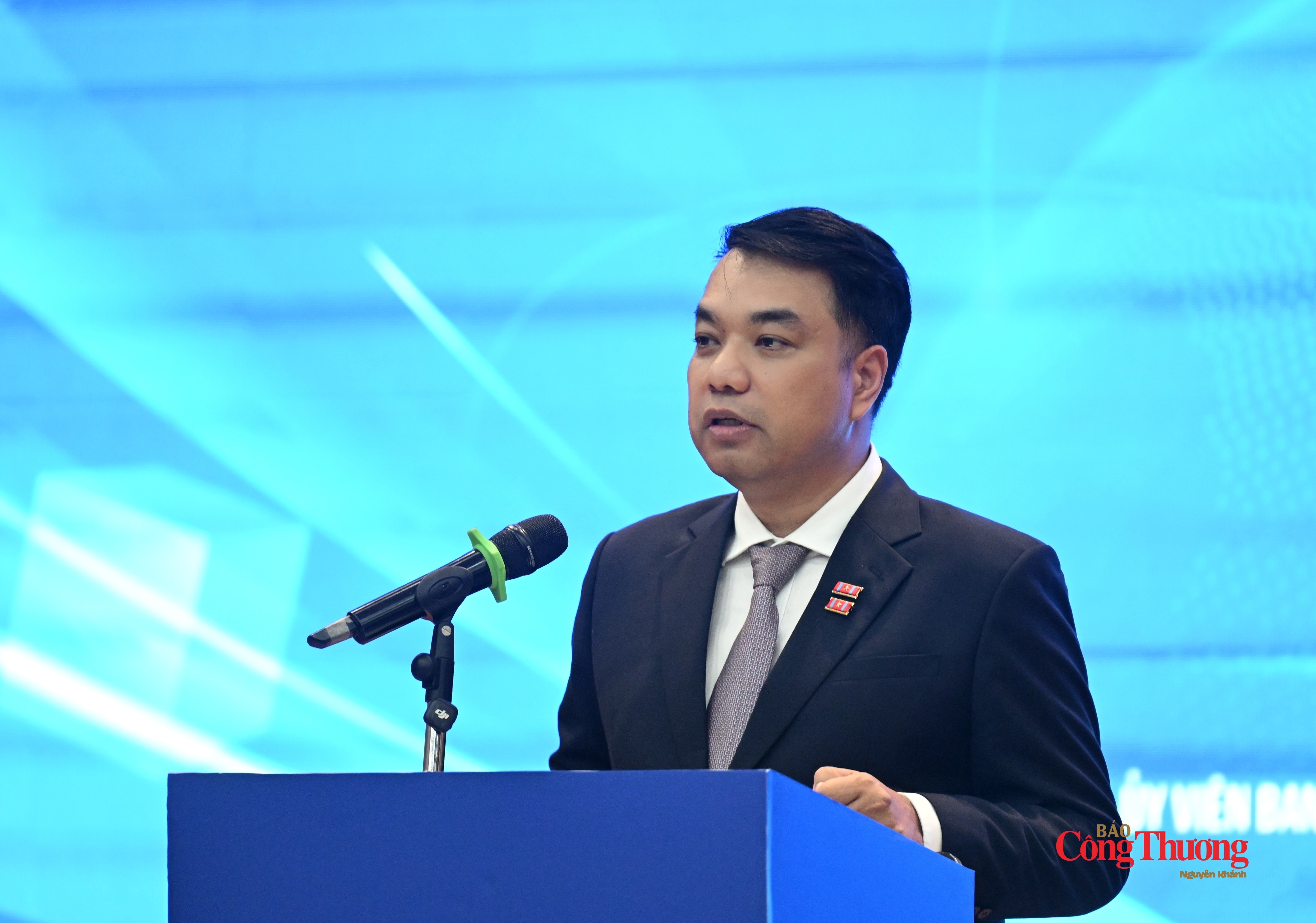 TS. Mạc Quốc Anh, Phó Chủ tịch kiêm Tổng Thư ký HANOISME phát biểu tại diễn đàn.
