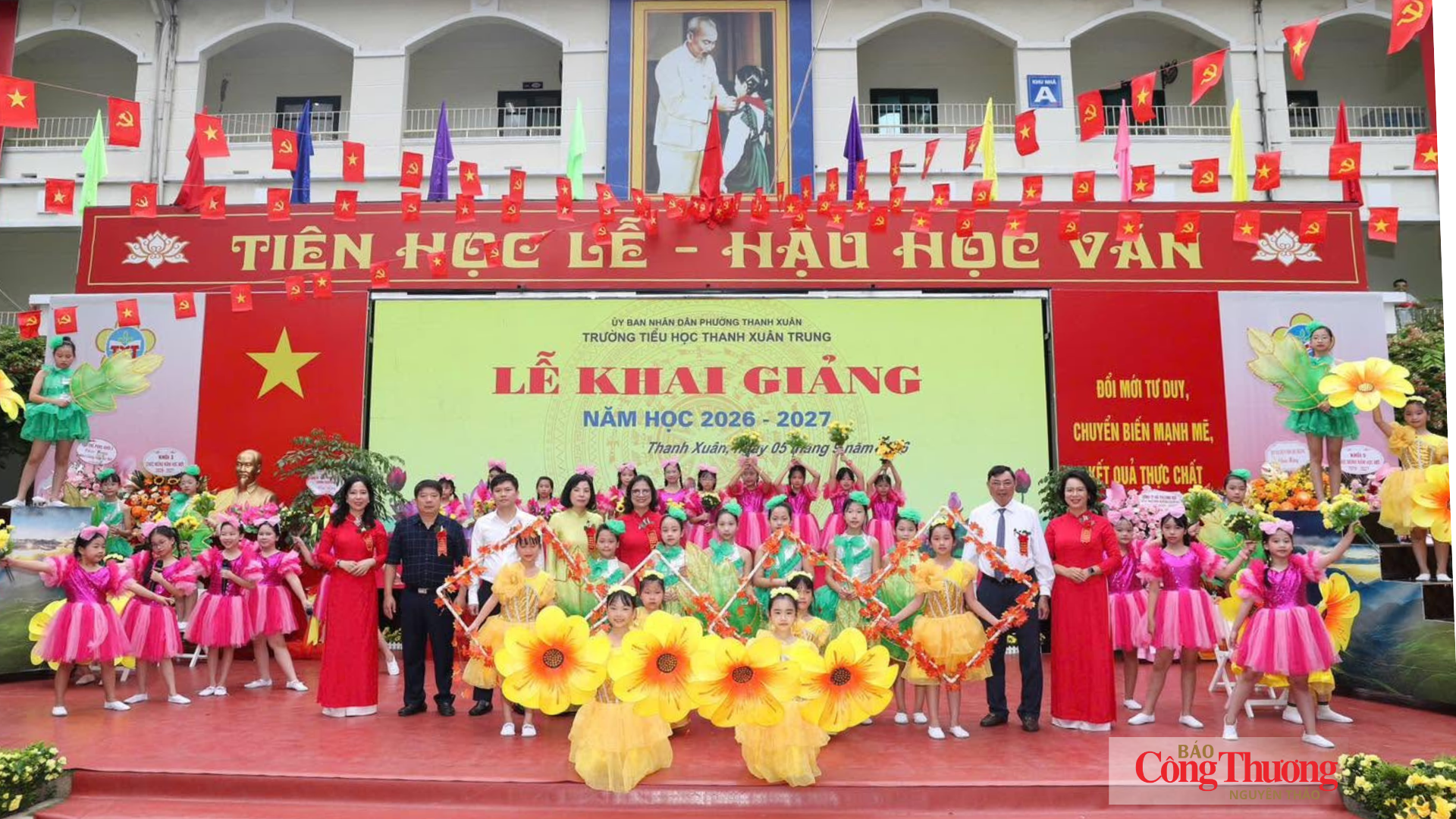 Lễ khai giảng ở Trường Tiểu học Thanh Xuân Trung