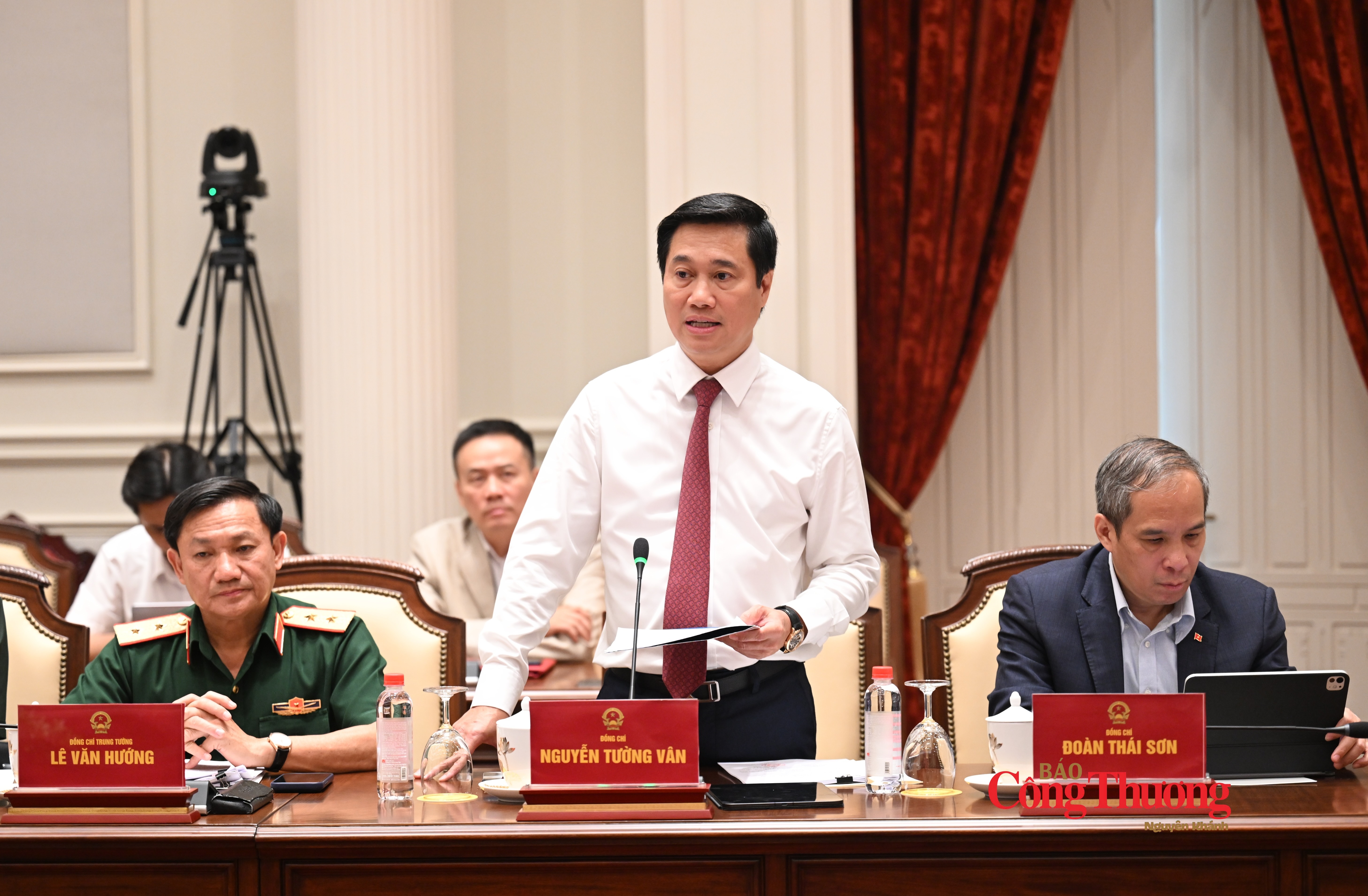 Thứ trưởng Bộ Xây dựng: nội dung sửa đổi tập trung cụ thể hóa thẩm quyền quản lý kiến trúc phù hợp mô hình chính quyền địa phương 2 cấp, đẩy mạnh phân cấp, phân quyền, đơn giản hóa thủ tục hành chính trong lĩnh vực kiến trúc.