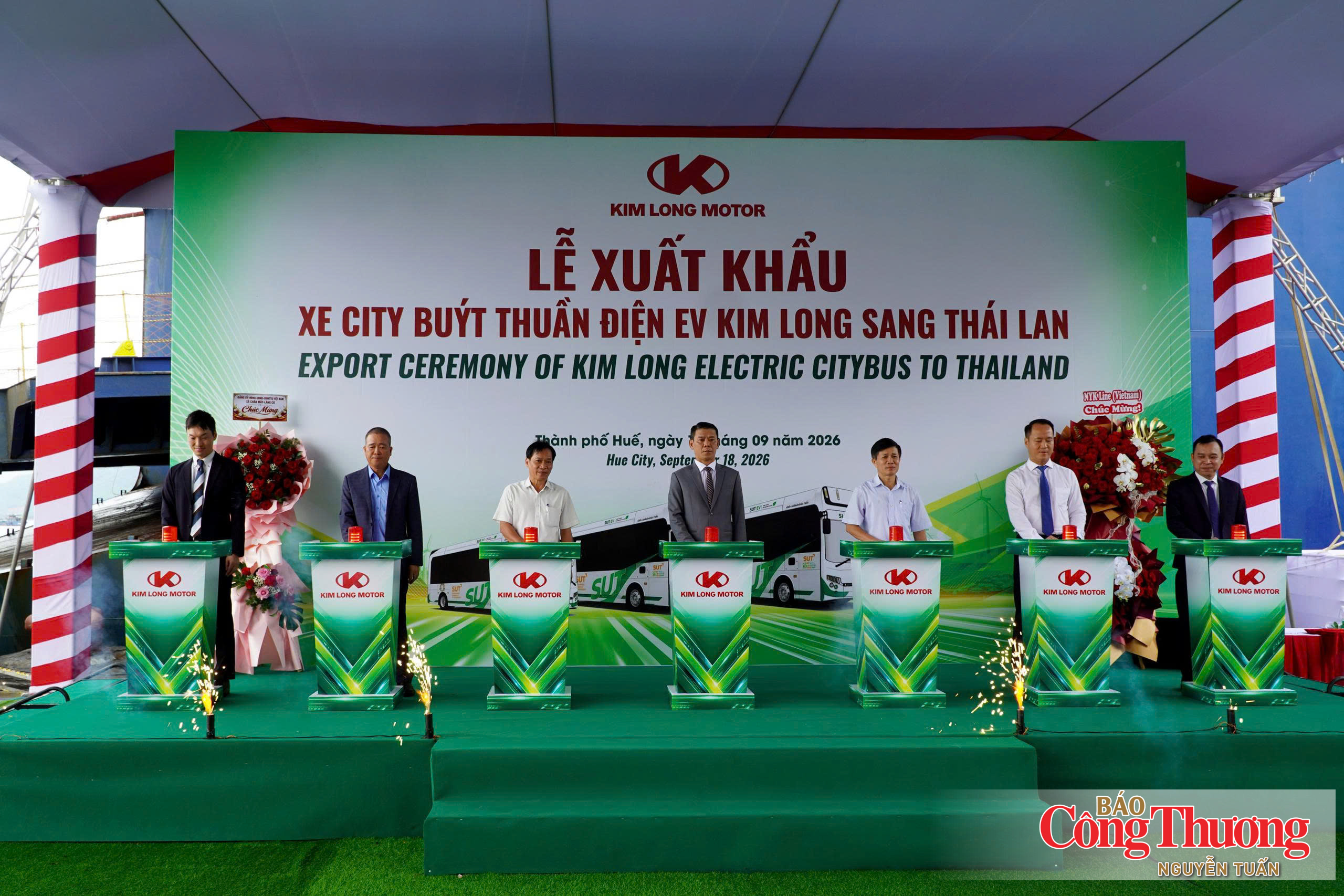 Thành phố Huế: Xuất cảng 9 xe buýt điện đầu tiên sang Thái Lan