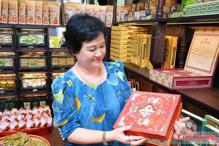 Không gian văn hóa đằng sau một hộp quà trung thu