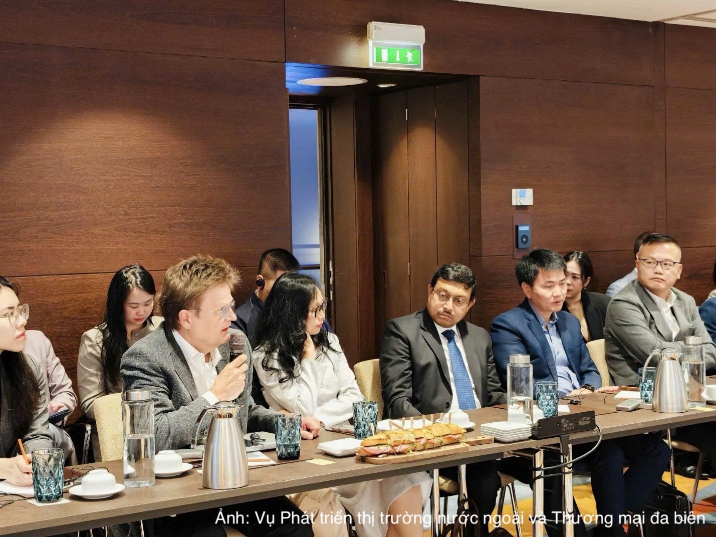 Tọa đàm do Bộ Công Thương Việt Nam và Hội đồng Năng lượng Gió Toàn cầu (Global Wind Energy Council - GWEC) đồng tổ chức.