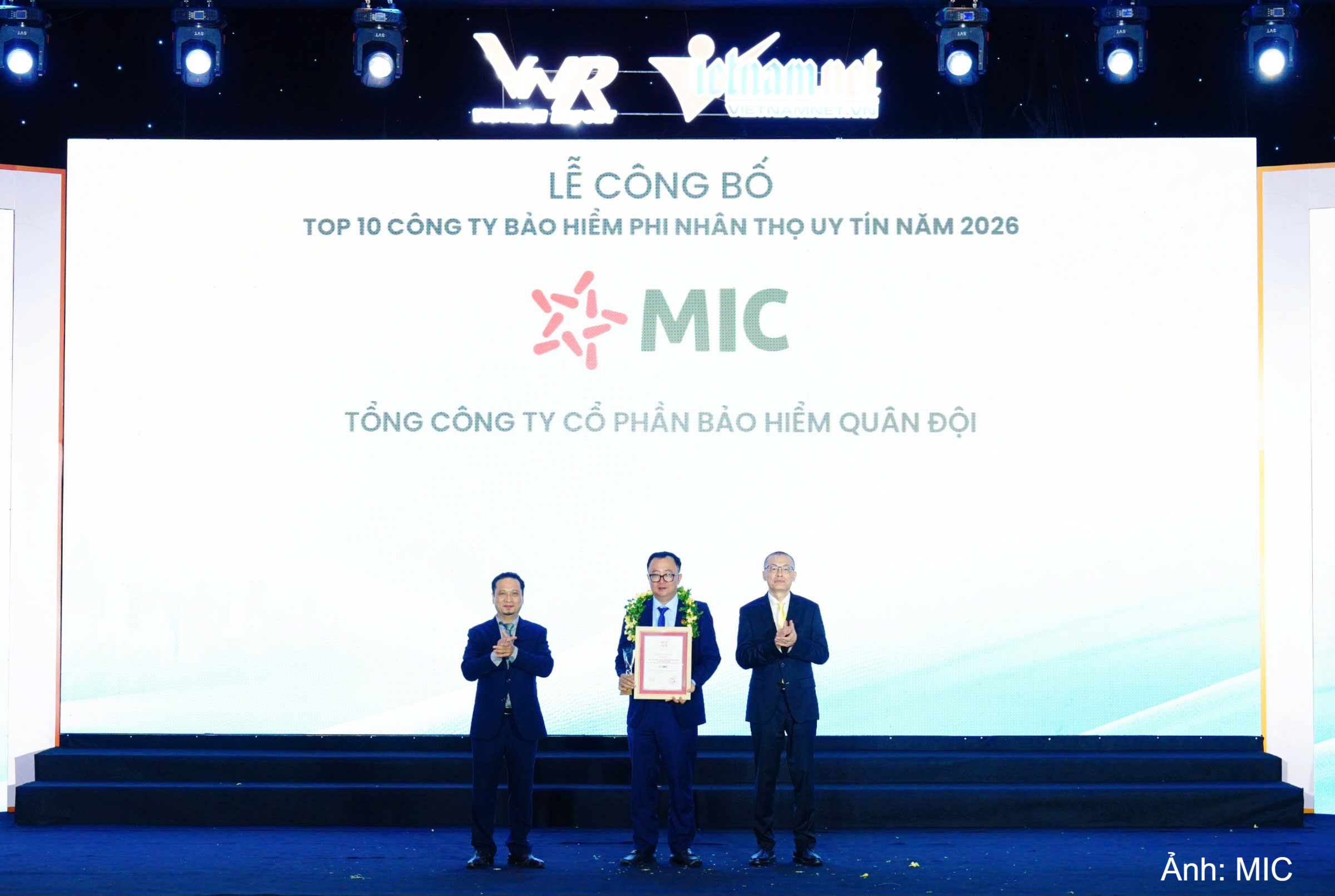 Bảo hiểm Quân đội (MIC) tiếp tục được vinh danh hạng mục Top 10 Công ty bảo hiểm phi nhân thọ uy tín năm 2026, đây là năm thứ 11 liên tiếp MIC giữ vững vị trí trong bảng xếp hạng.