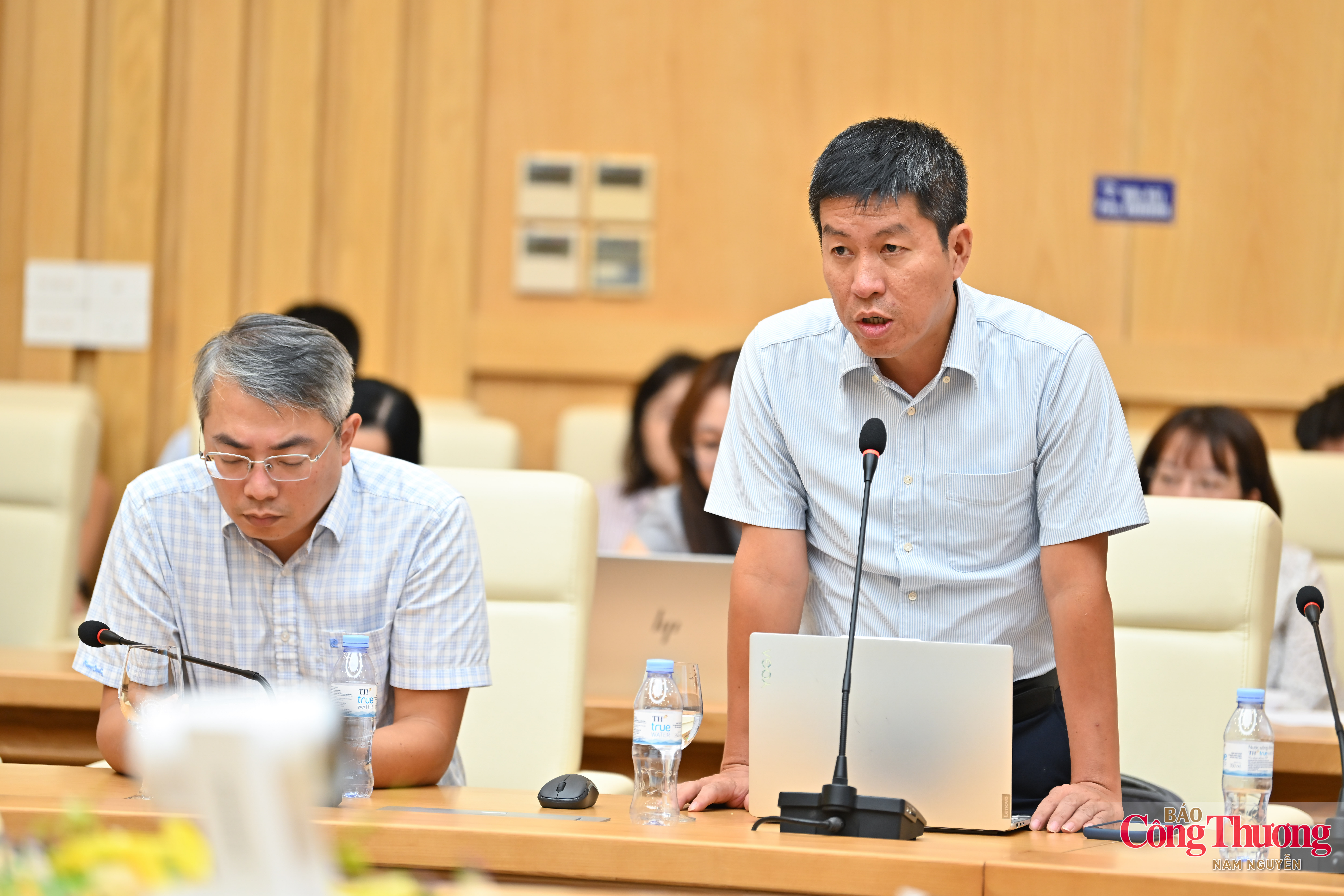 Các hiệp hội, cũng như các đại biểu kiến nghị nâng giá trị gia tăng, phát triển thương hiệu và cụ thể hóa giải pháp thực thi.