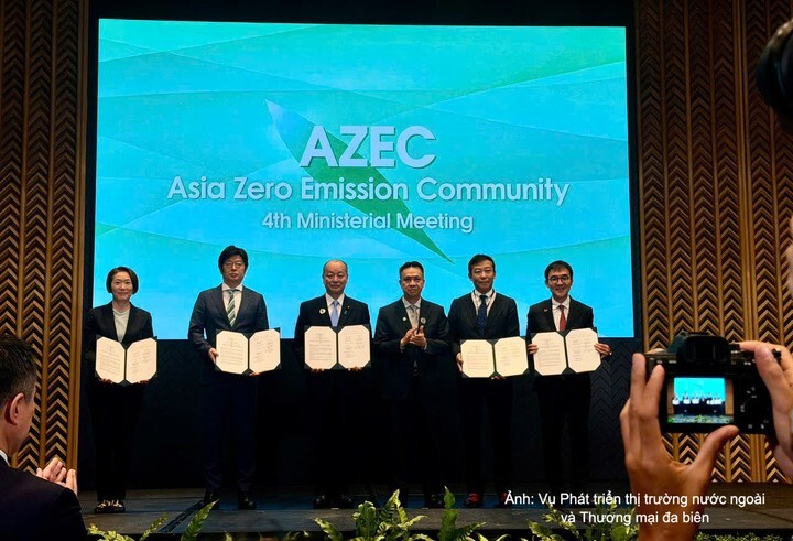 Trong khuôn khổ AZEC, các Bộ trưởng trao đổi về kết quả hợp tác, chuyển dịch năng lượng và định hướng triển khai các sáng kiến quốc gia.