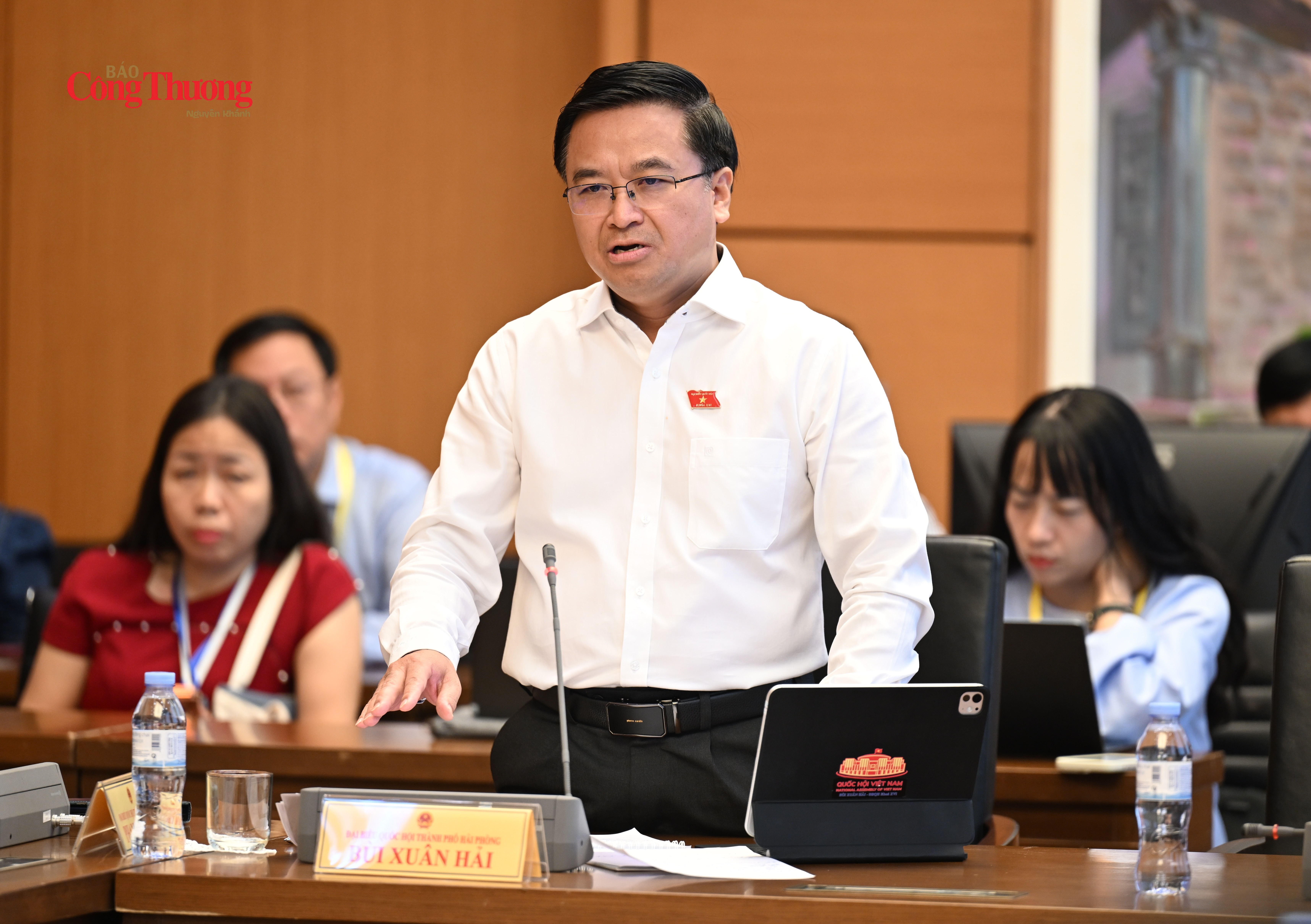 Đại biểu Bùi Xuân Hải (Đoàn đại biểu Quốc hội TP. Hải Phòng).