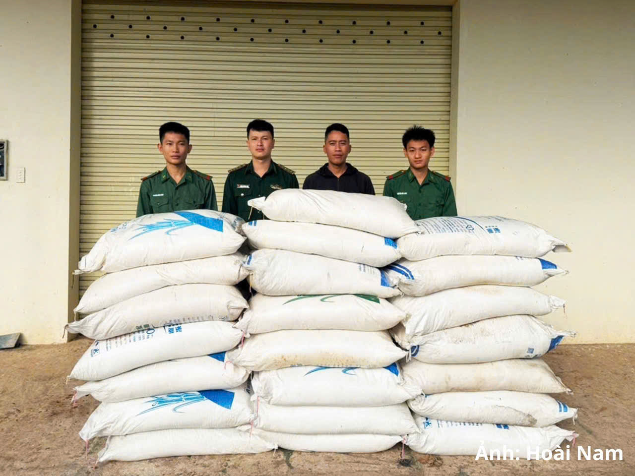 Số lượng đường kính nhập lậu bị cơ quan chức năng thu giữ.