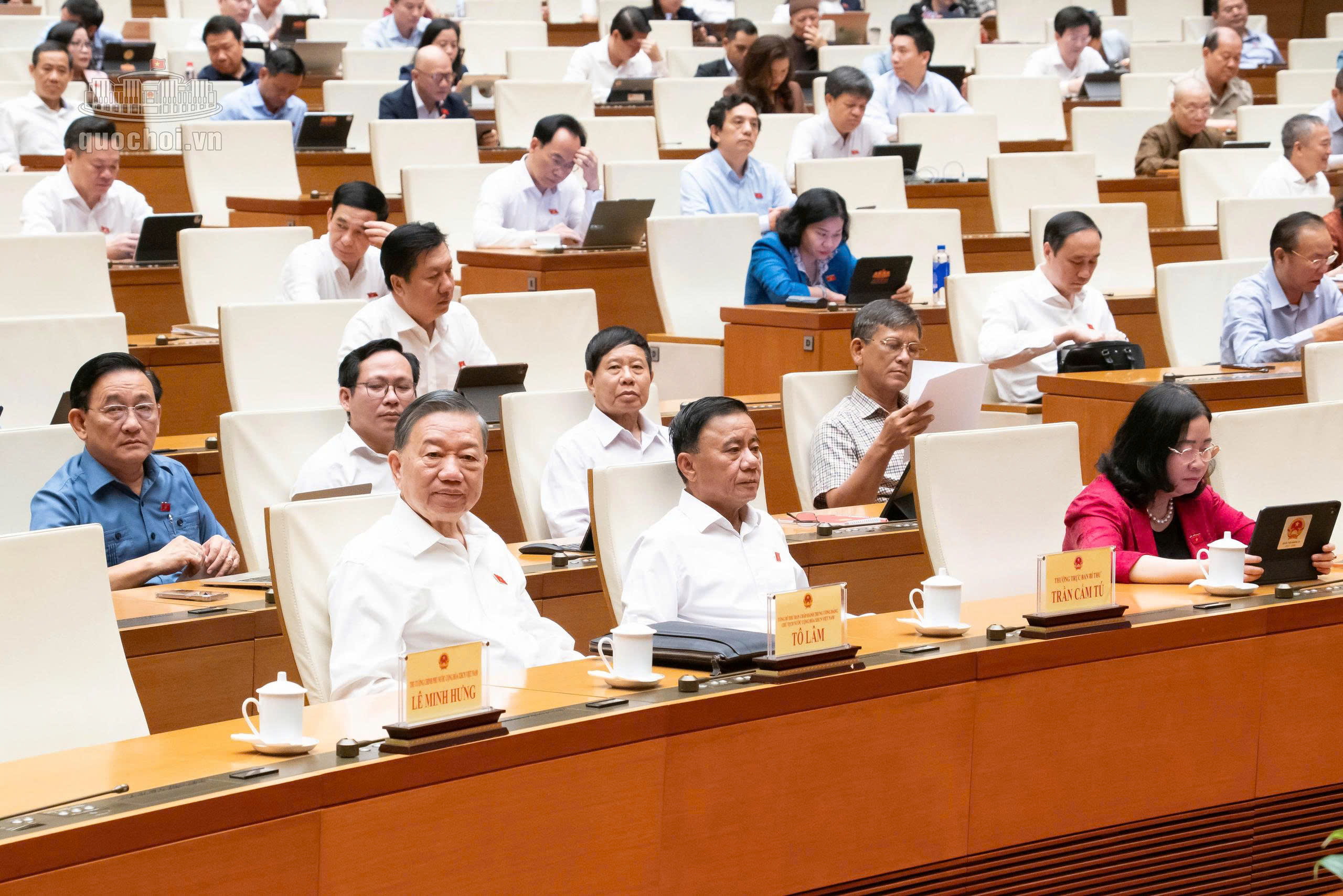 Tổng Bí thư, Chủ tịch nước Tô Lâm, Thường trực Ban Bí thư Trần Cẩm Tú và Chủ tịch Ủy ban Trung ương Mặt trận Tổ quốc Việt Nam Bùi Thị Minh Hoài tham dự phiên họp.