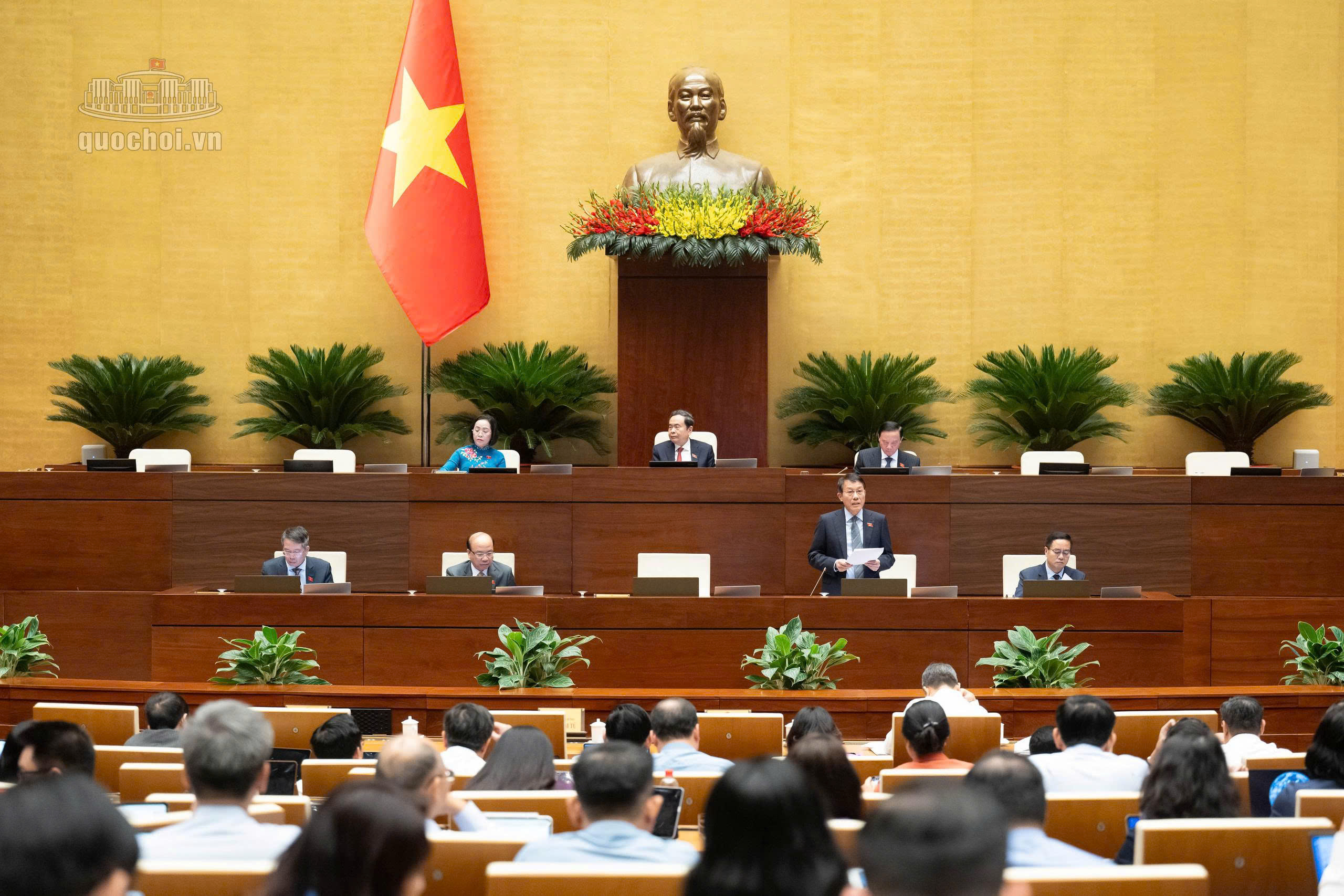 Đại tướng Lương Tam Quang, Bộ trưởng Bộ Công an, thay mặt Chính phủ giải trình một số nội dung đại biểu Quốc hội quan tâm.