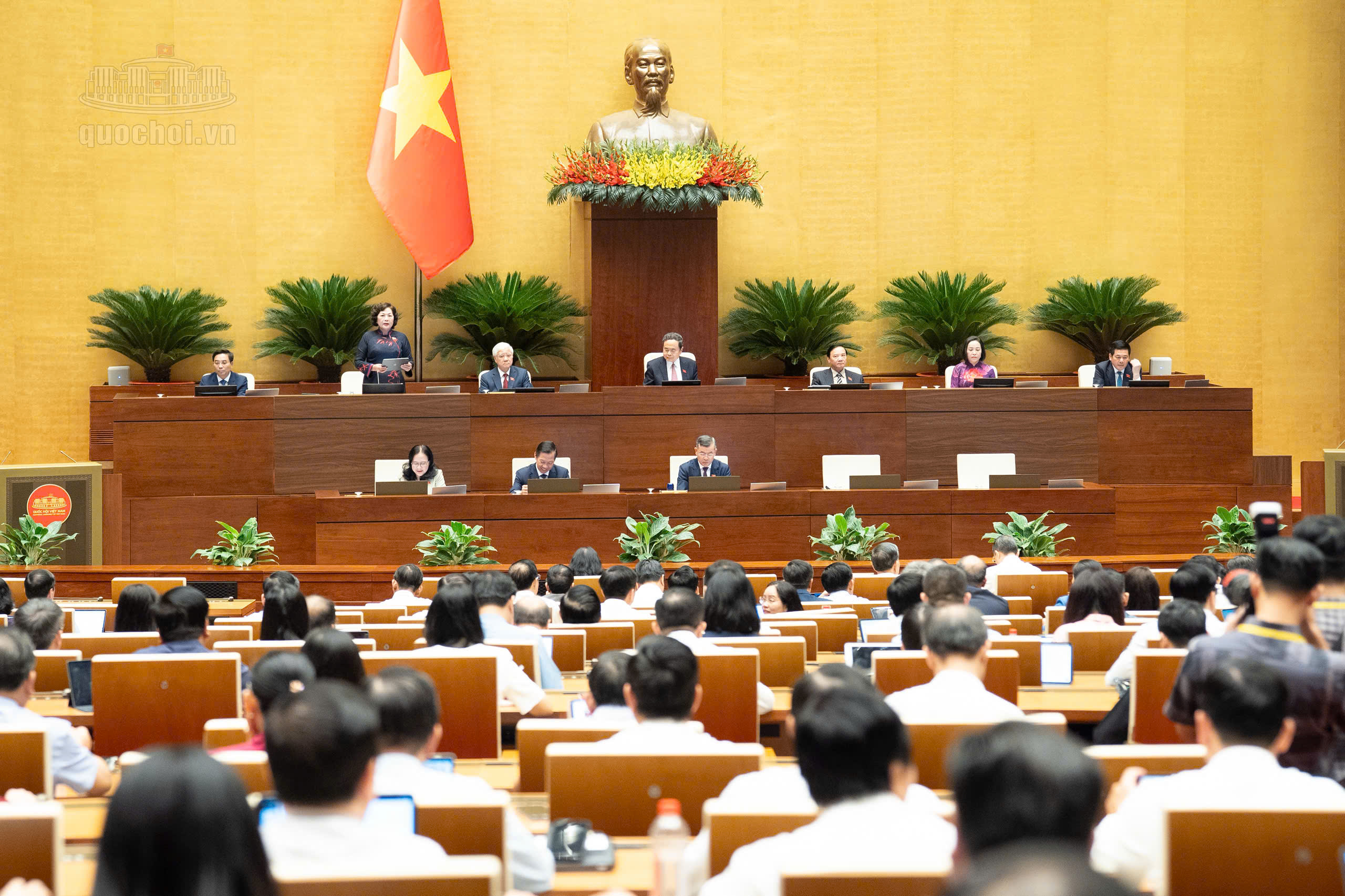 Tiếp tục Kỳ họp thứ 2, Quốc hội khoá XVI, Quốc hội thảo luận về tình hình thực hiện Kế hoạch phát triển kinh tế - xã hội năm 2026 và dự kiến kế hoạch năm 2027.